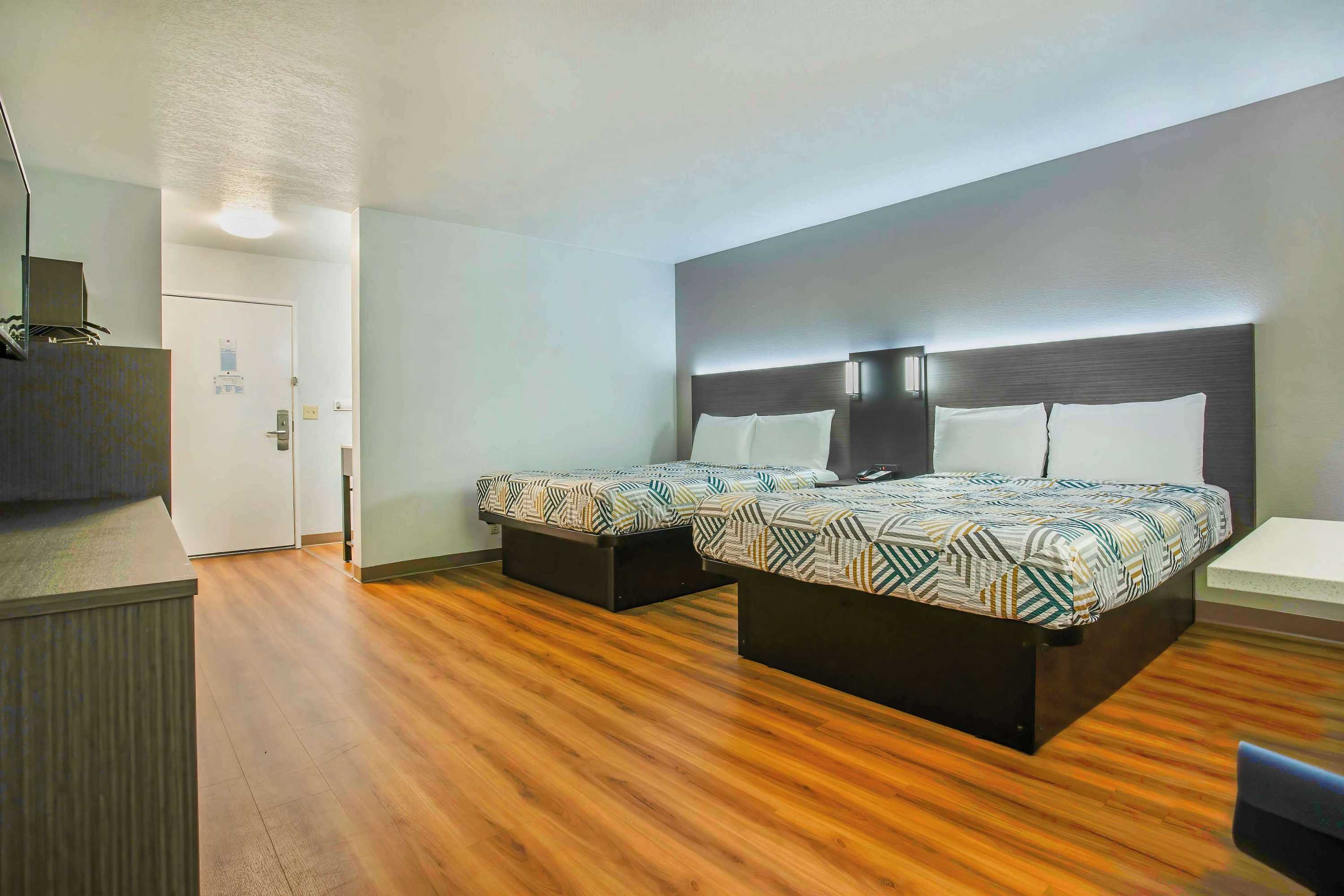 Gift card for Motel 6 Gresham, OR - Portland