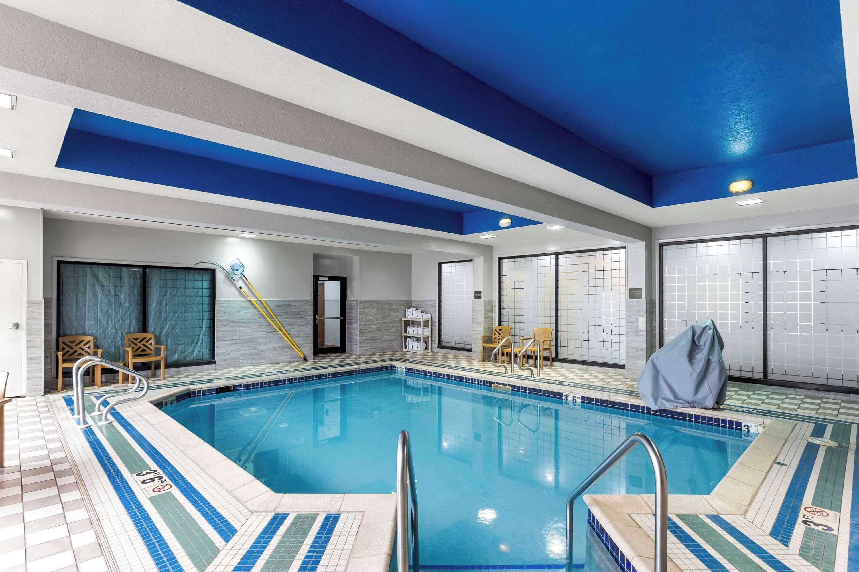 Gift card for Comfort Inn & Suites Kenosha-Pleasant Prairie