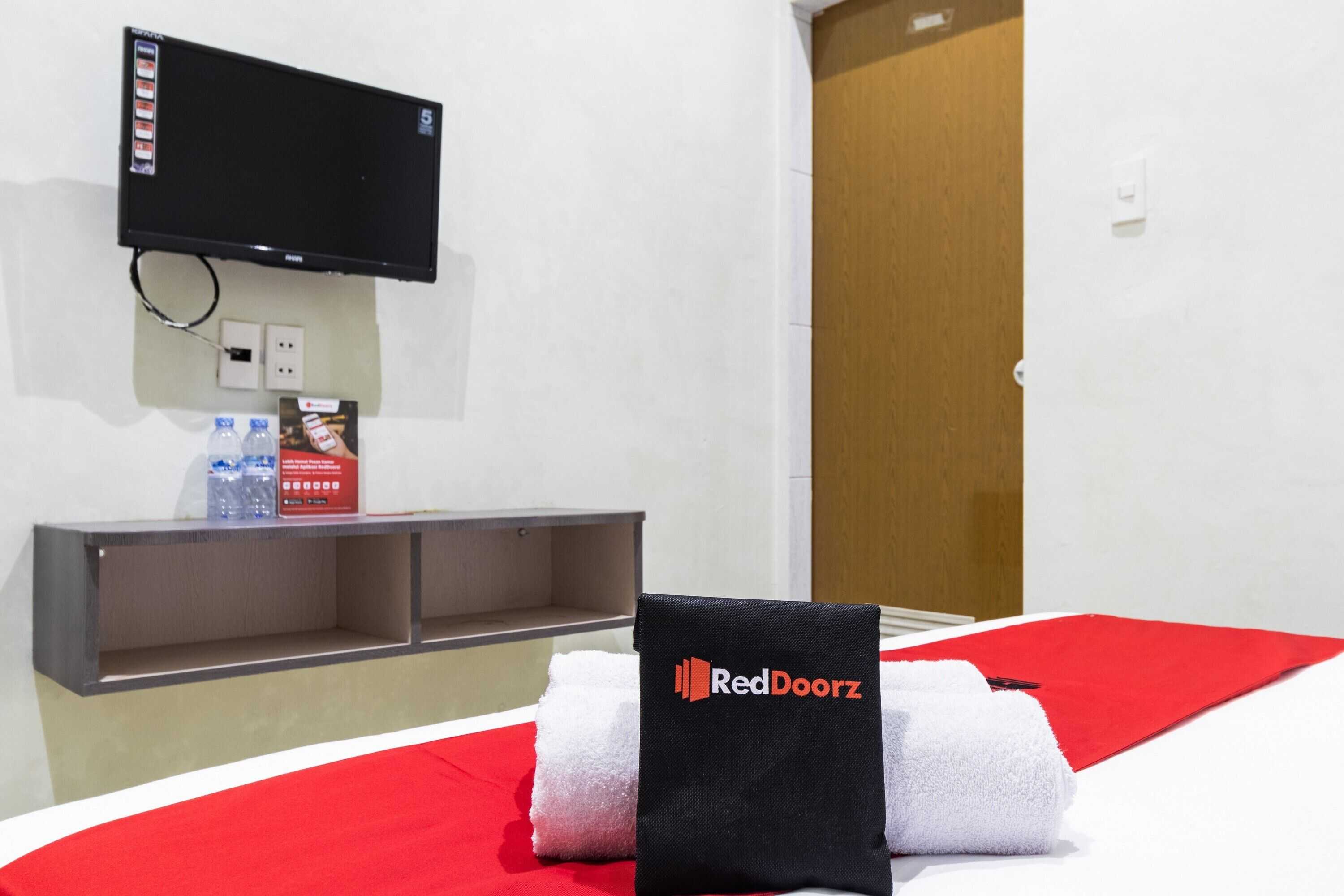 Gift card for Reddoorz Near Medan Amplas Gift card for Reddoorz Near Medan Amplas
