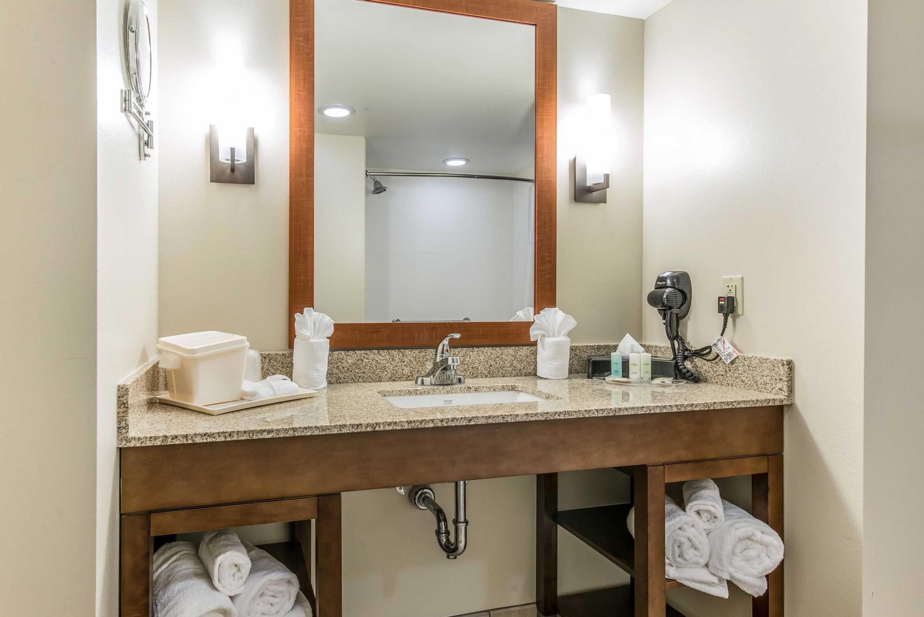 Gift card for Comfort Suites Dunnellon Near Rainbow Springs Gift card for Comfort Suites Dunnellon Near Rainbow Springs