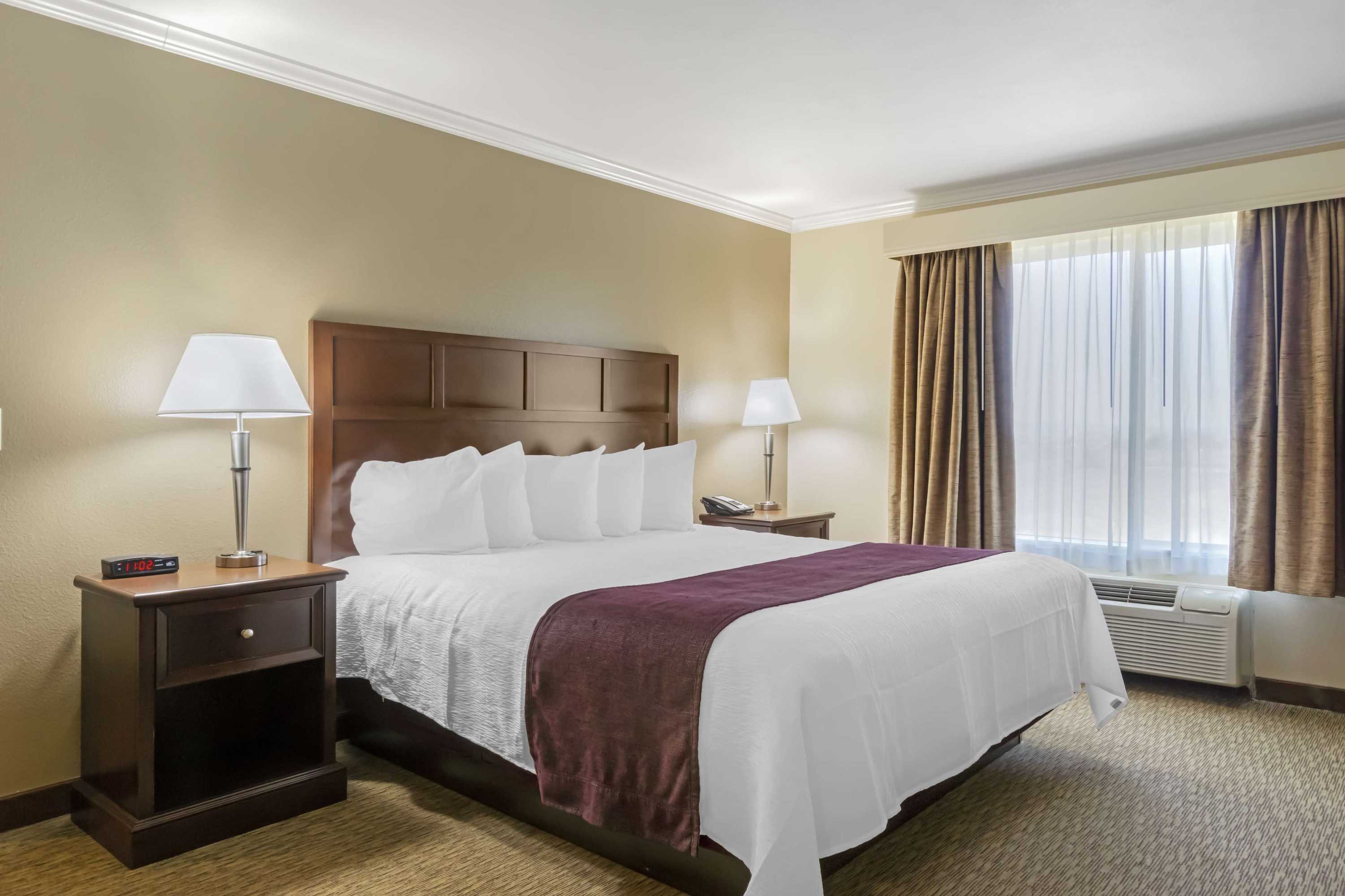 Gift card for Best Western Plus Grapevine Inn Gift card for Best Western Plus Grapevine Inn