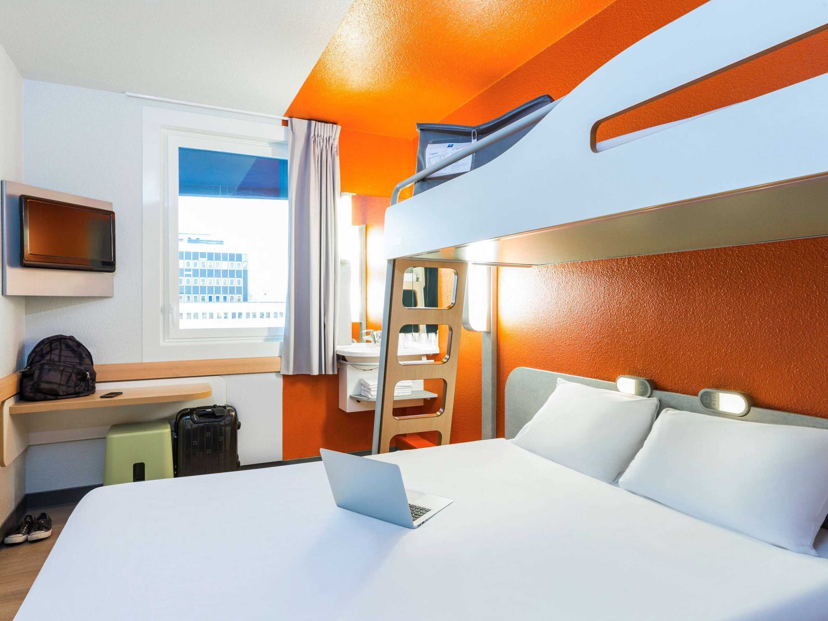 Gift card for Ibis Budget Paris Porte de Montmartre Gift card for Ibis Budget Paris Porte de Montmartre