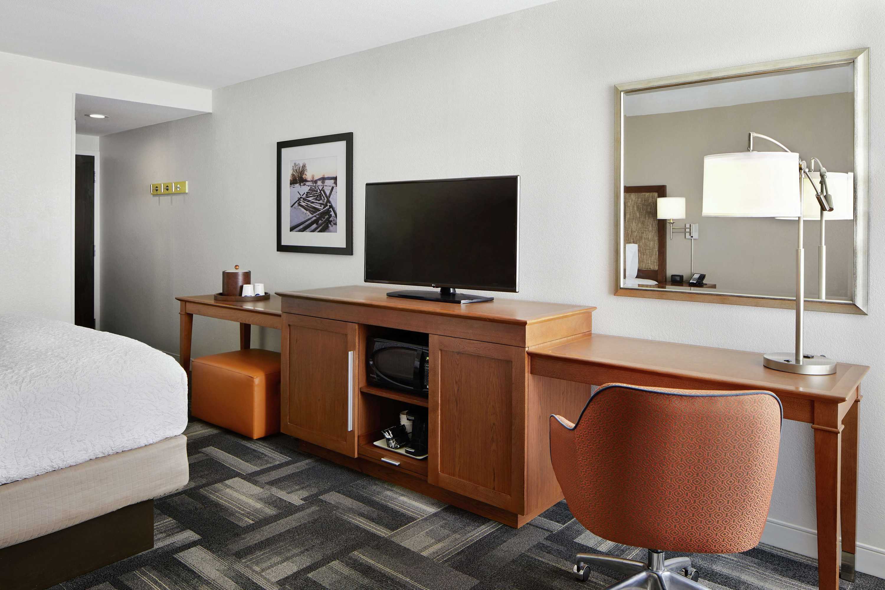Gift card for Hampton Inn Philadelphia King of Prussia (valley Forge) Gift card for Hampton Inn Philadelphia King of Prussia (valley Forge)