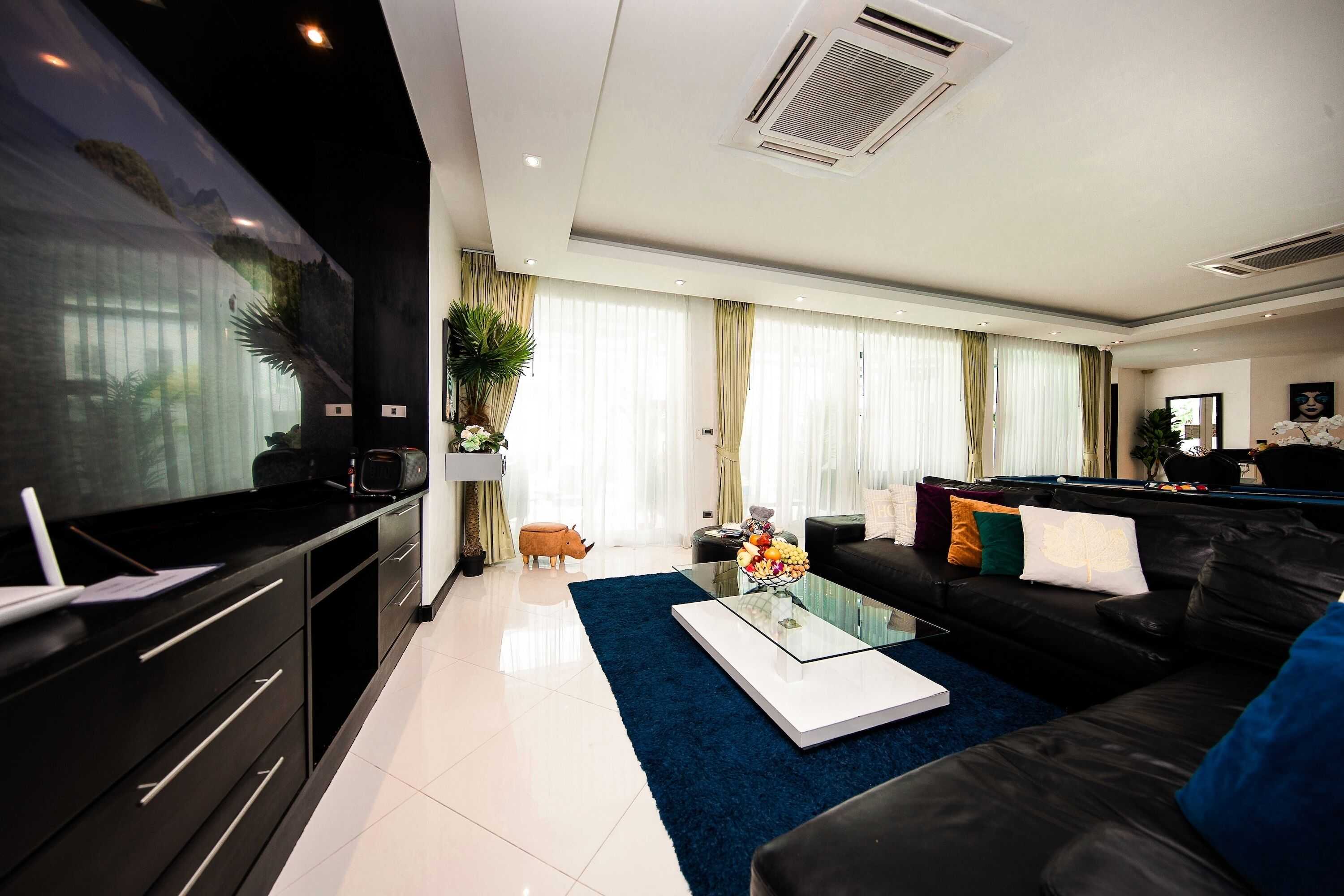 Gift card for Hollywood Pool Villa Jomtien Pattaya Gift card for Hollywood Pool Villa Jomtien Pattaya