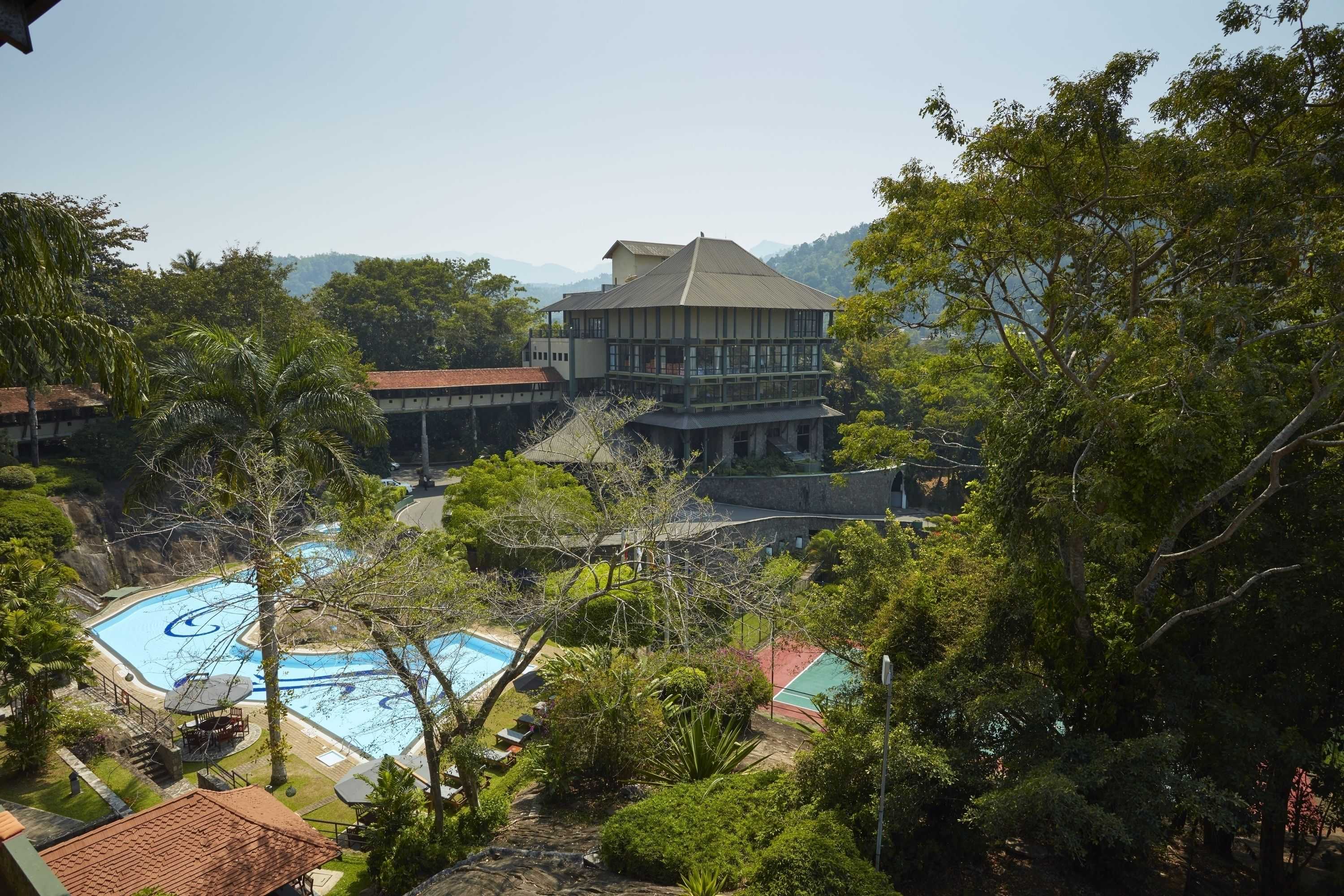 Gift card for Earl's Regency Gift card for Earl's Regency