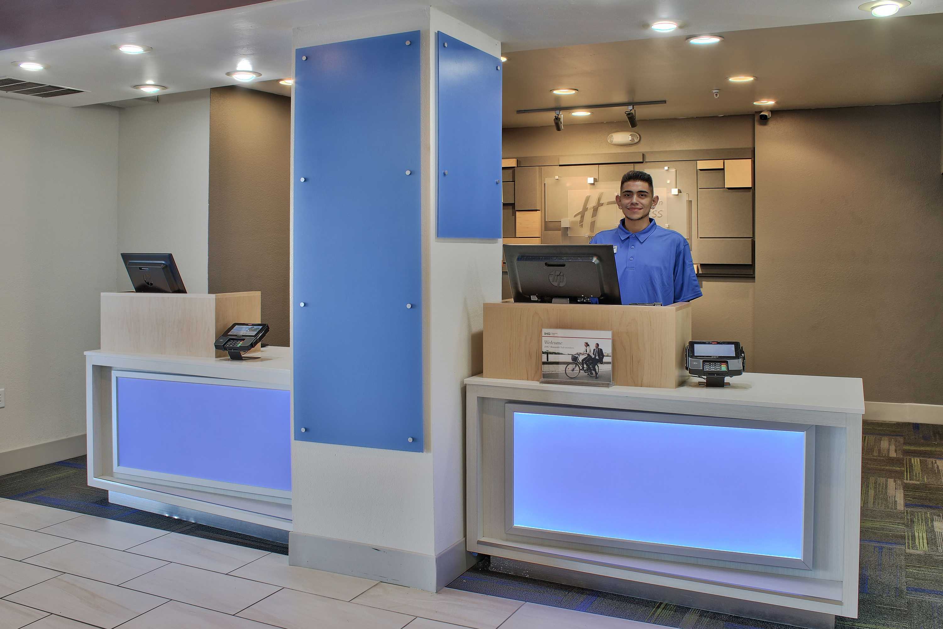Gift card for Holiday Inn Express Santa Rosa by Ihg Gift card for Holiday Inn Express Santa Rosa by Ihg