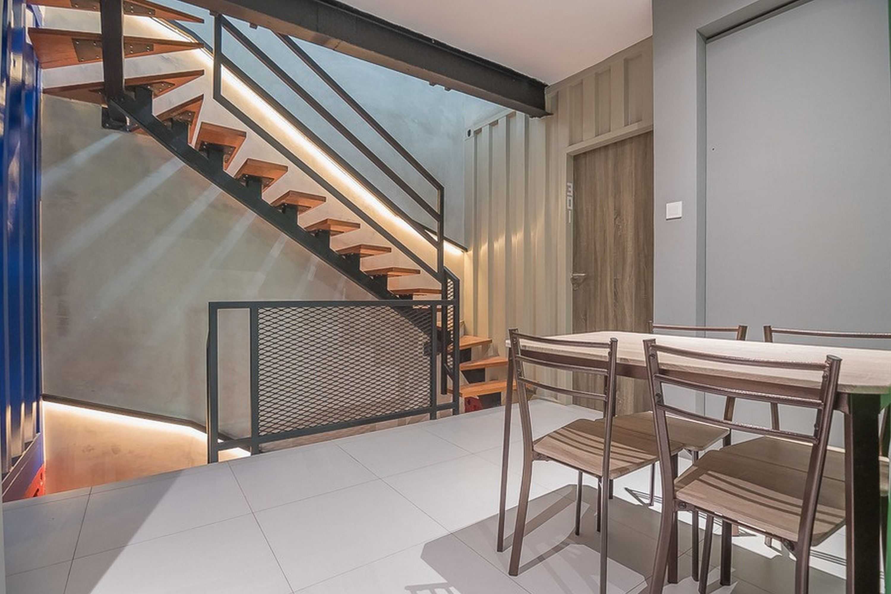 Gift card for Reddoorz Near Taman Rejomulyo