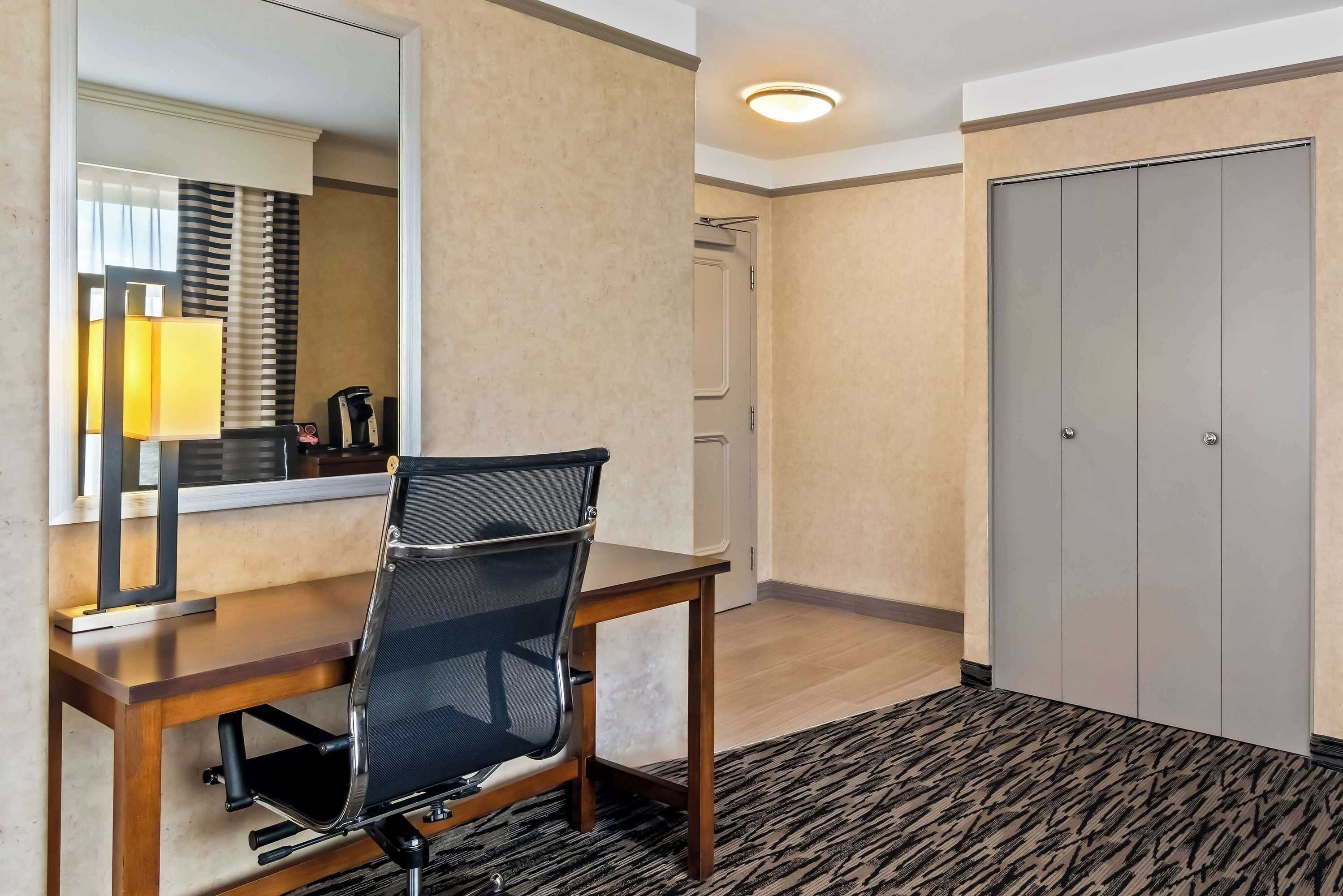 Gift card for Best Western Plus Pitt Meadows Inn & Suites Gift card for Best Western Plus Pitt Meadows Inn & Suites