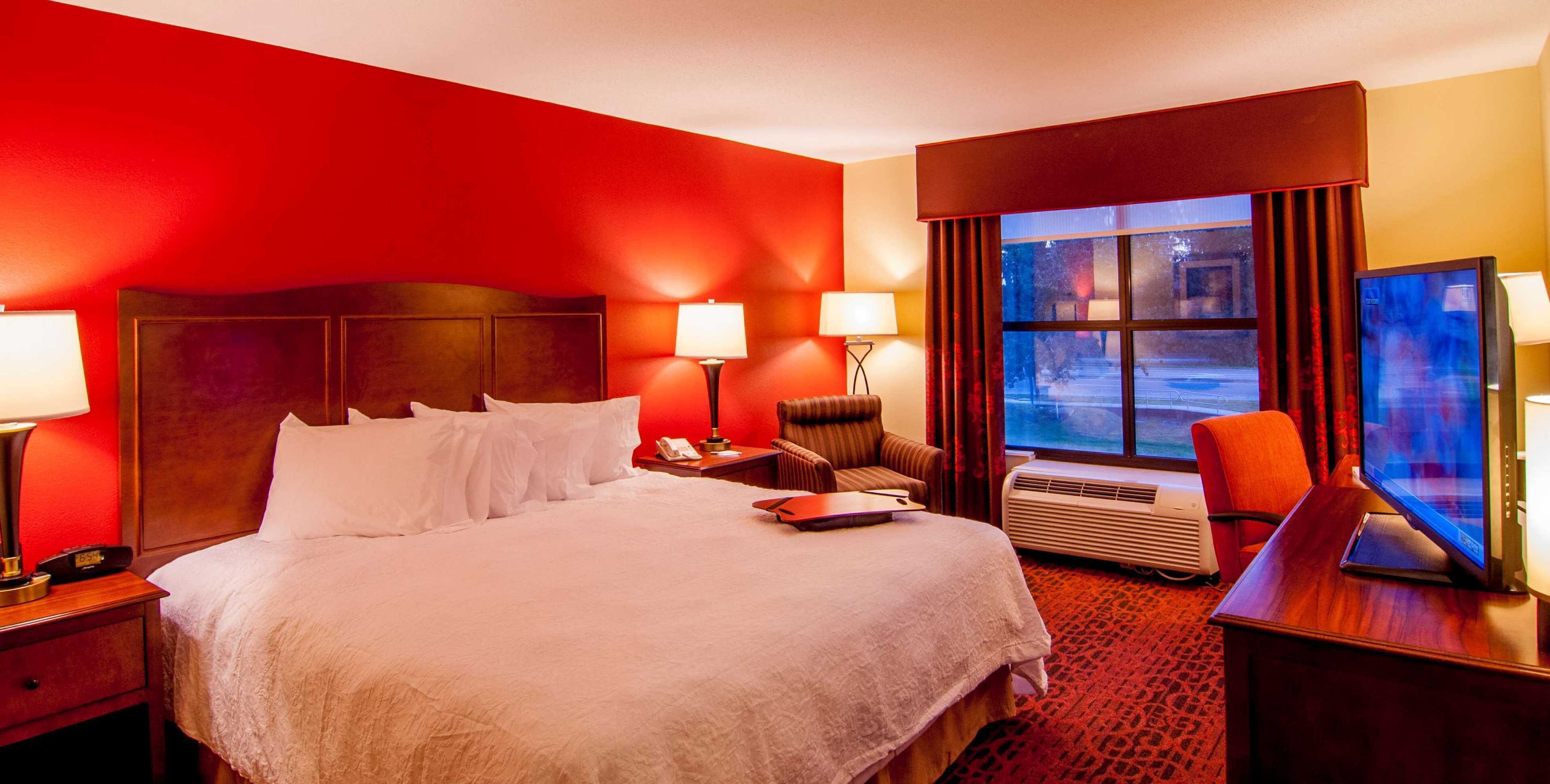 Gift card for Hampton Inn & Suites Tampa-North Gift card for Hampton Inn & Suites Tampa-North