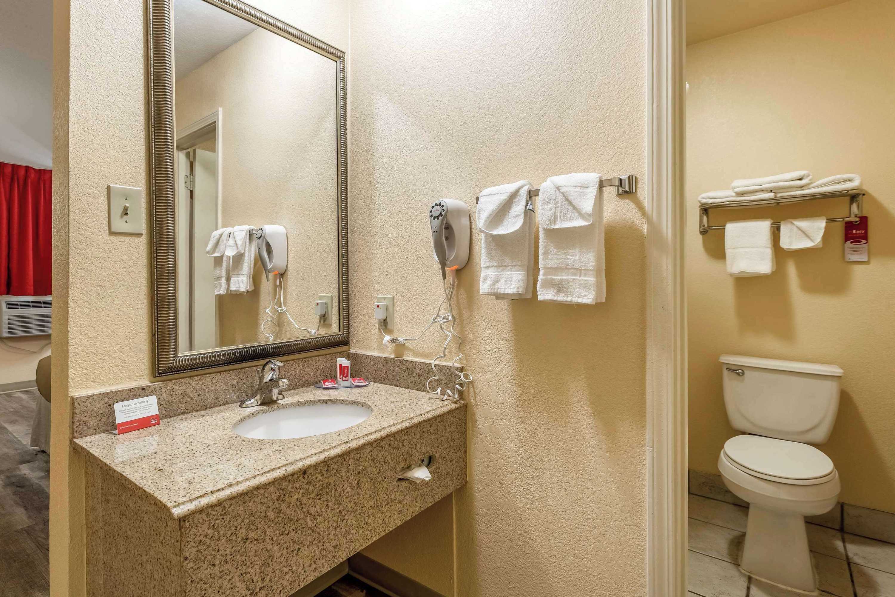 Gift card for Econo Lodge Inn & Suites Gift card for Econo Lodge Inn & Suites