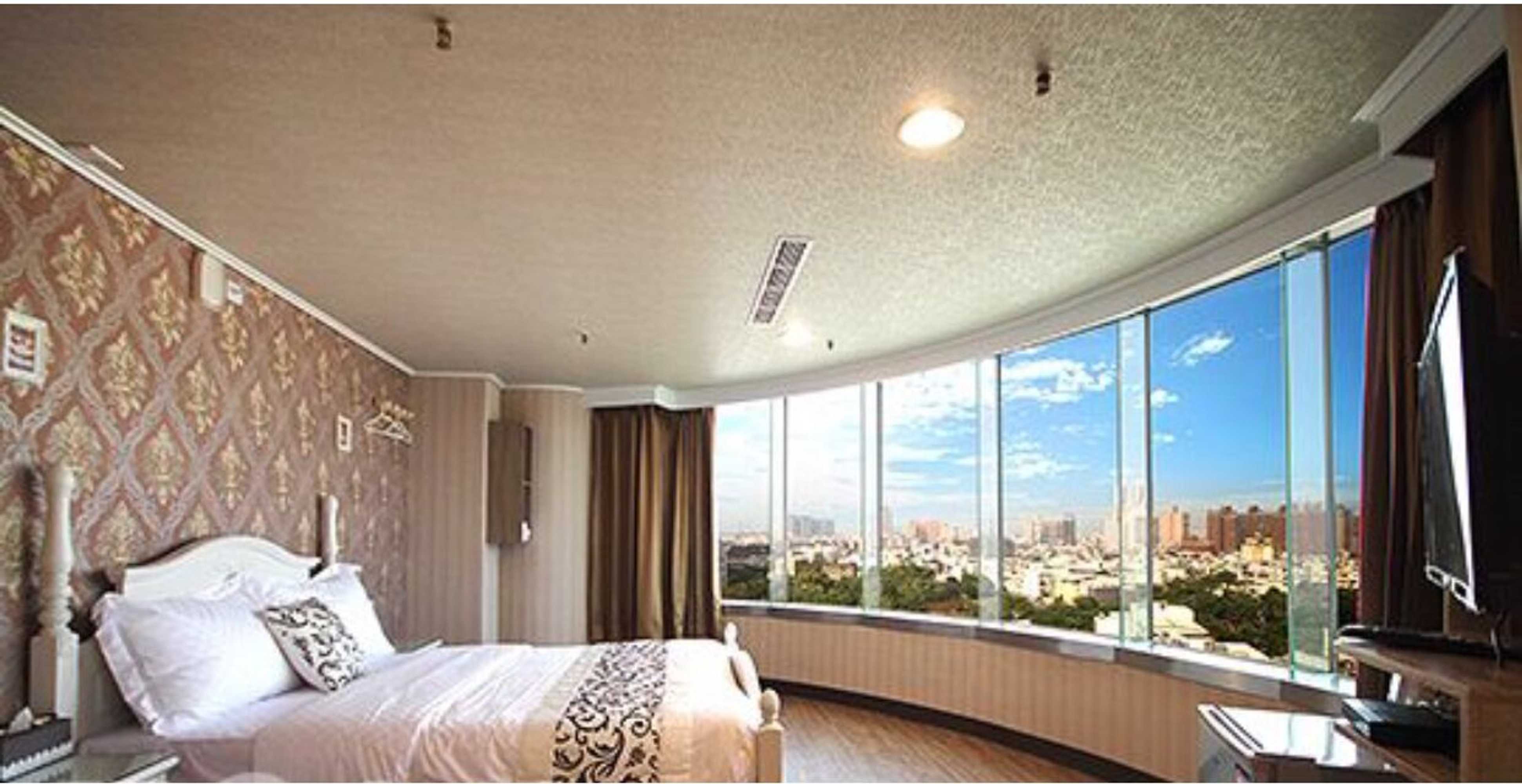 Gift card for Ya Tai Hotel Gift card for Ya Tai Hotel