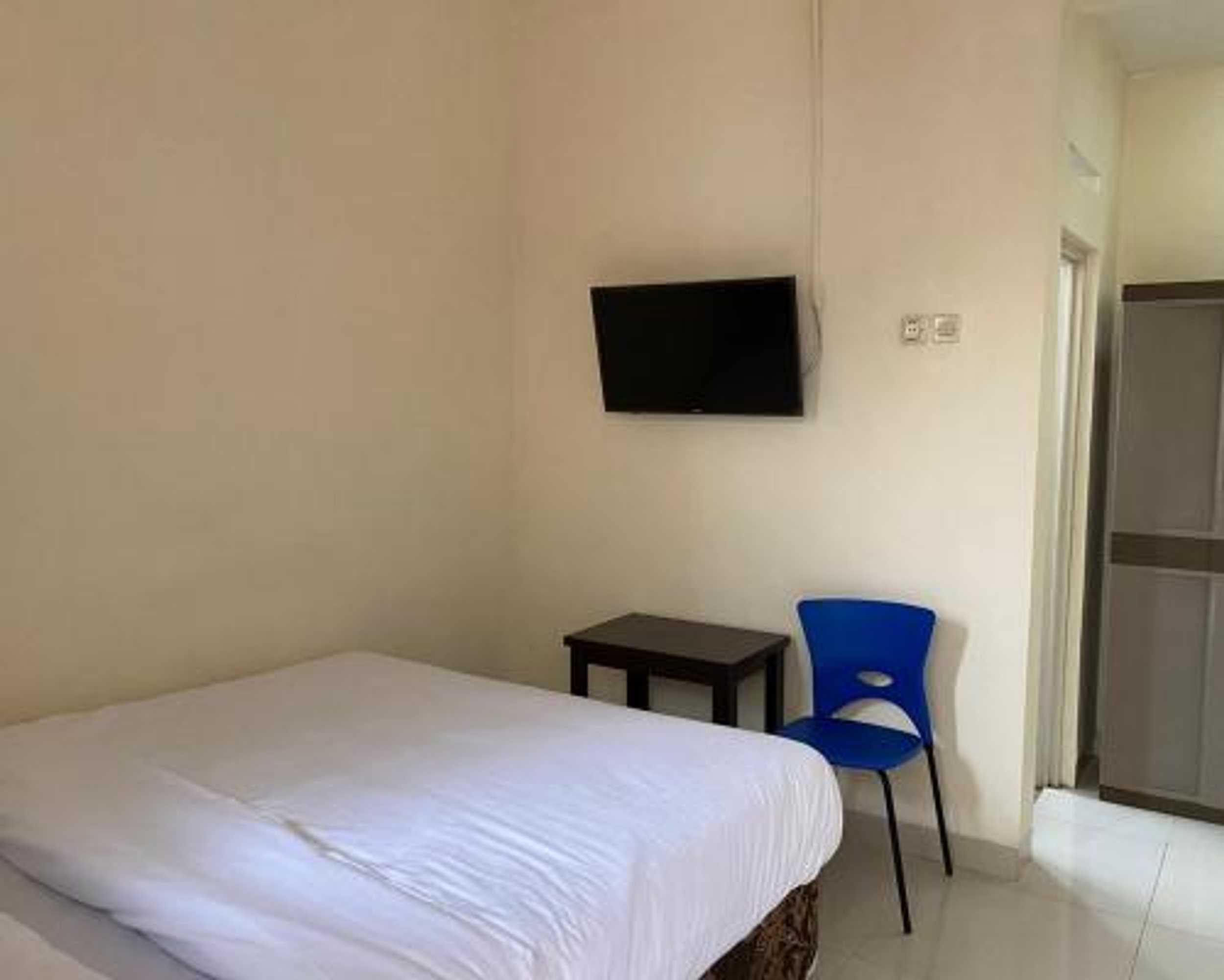 Gift card for Jatiwinangun Homestay Near Gor Satria Purwoketo Mitra Reddoorz Gift card for Jatiwinangun Homestay Near Gor Satria Purwoketo Mitra Reddoorz