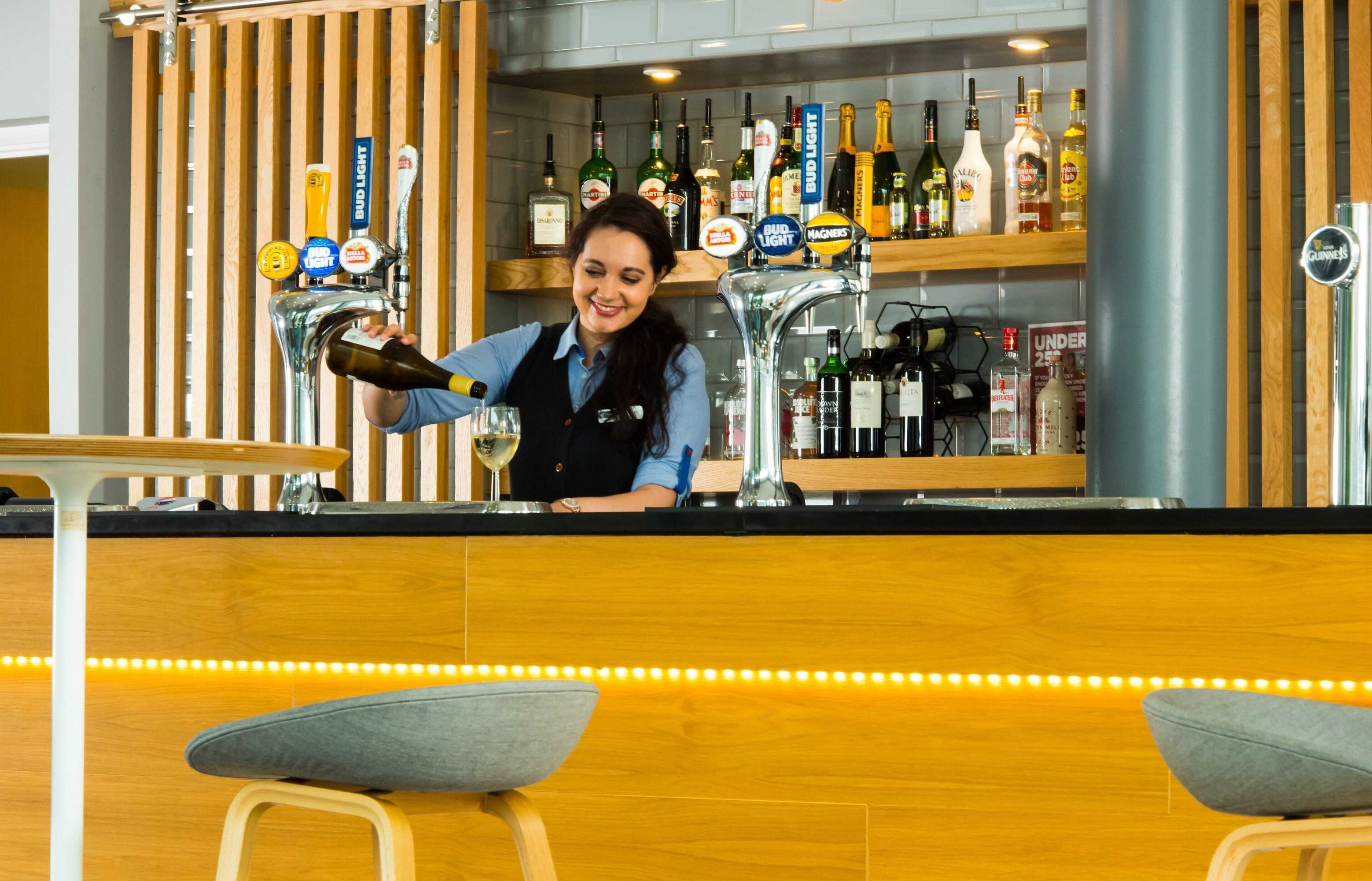 Gift card for Holiday Inn Express Leeds City Centre Armouries by Ihg Gift card for Holiday Inn Express Leeds City Centre Armouries by Ihg