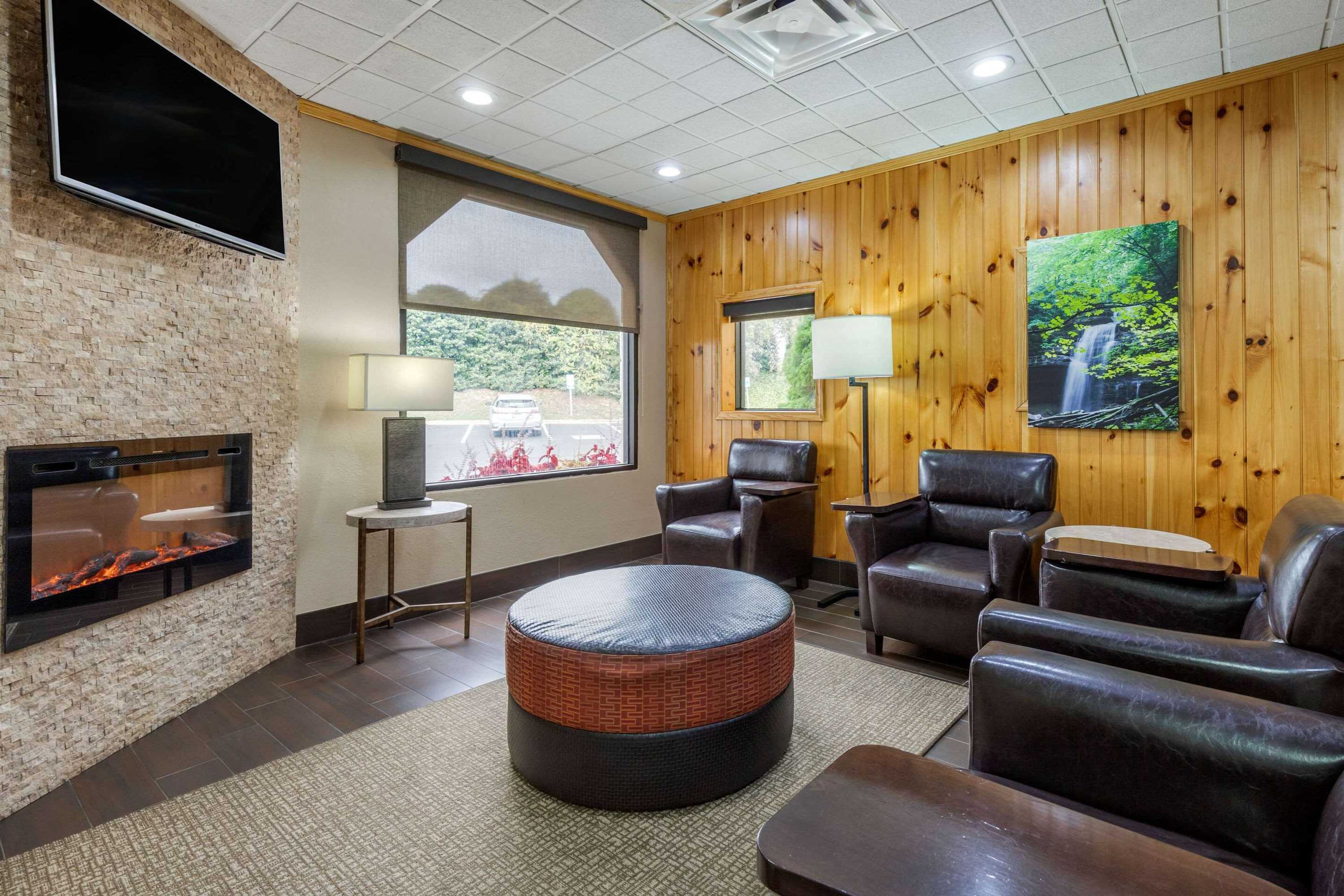 Gift card for Comfort Inn Asheville Airport Gift card for Comfort Inn Asheville Airport