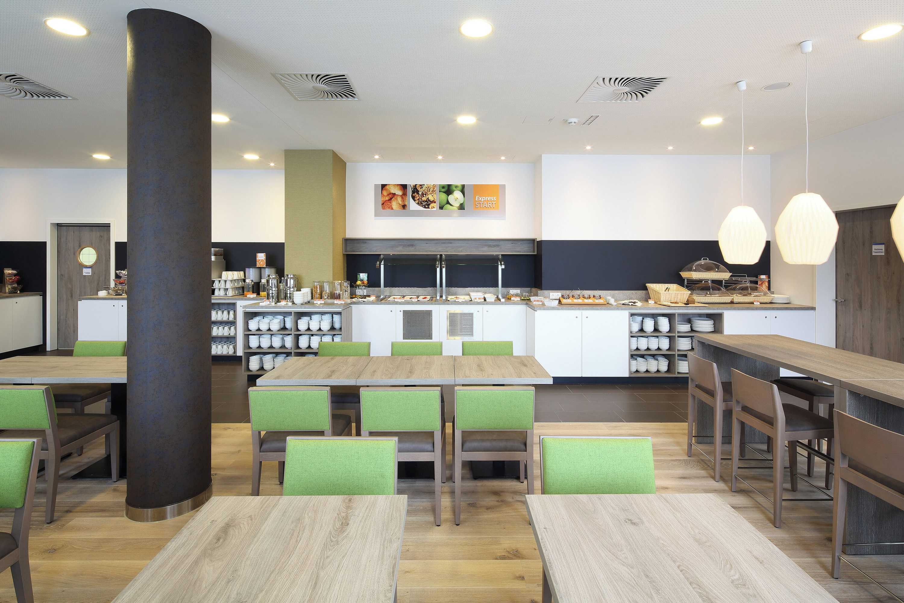 Gift card for Holiday Inn Express Friedrichshafen by Ihg Gift card for Holiday Inn Express Friedrichshafen by Ihg