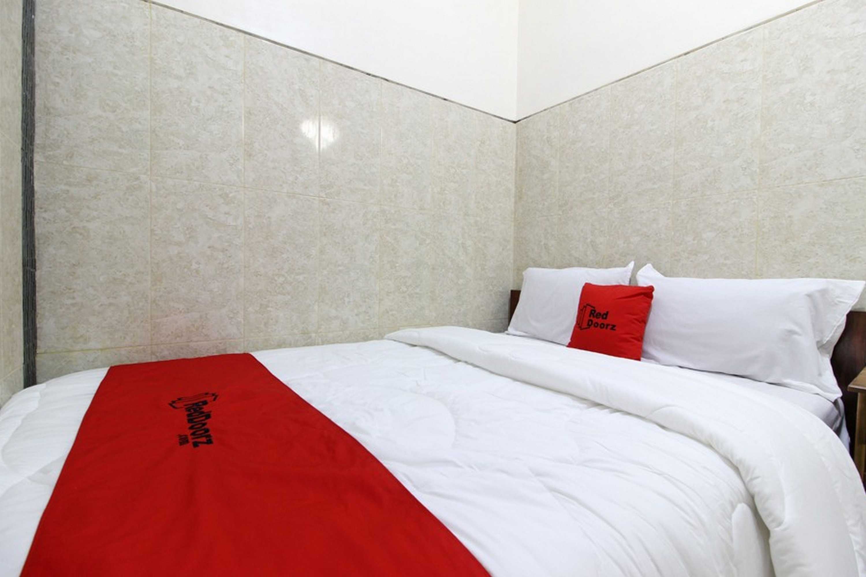 Gift card for Reddoorz Near Museum Gunung Merapi Gift card for Reddoorz Near Museum Gunung Merapi