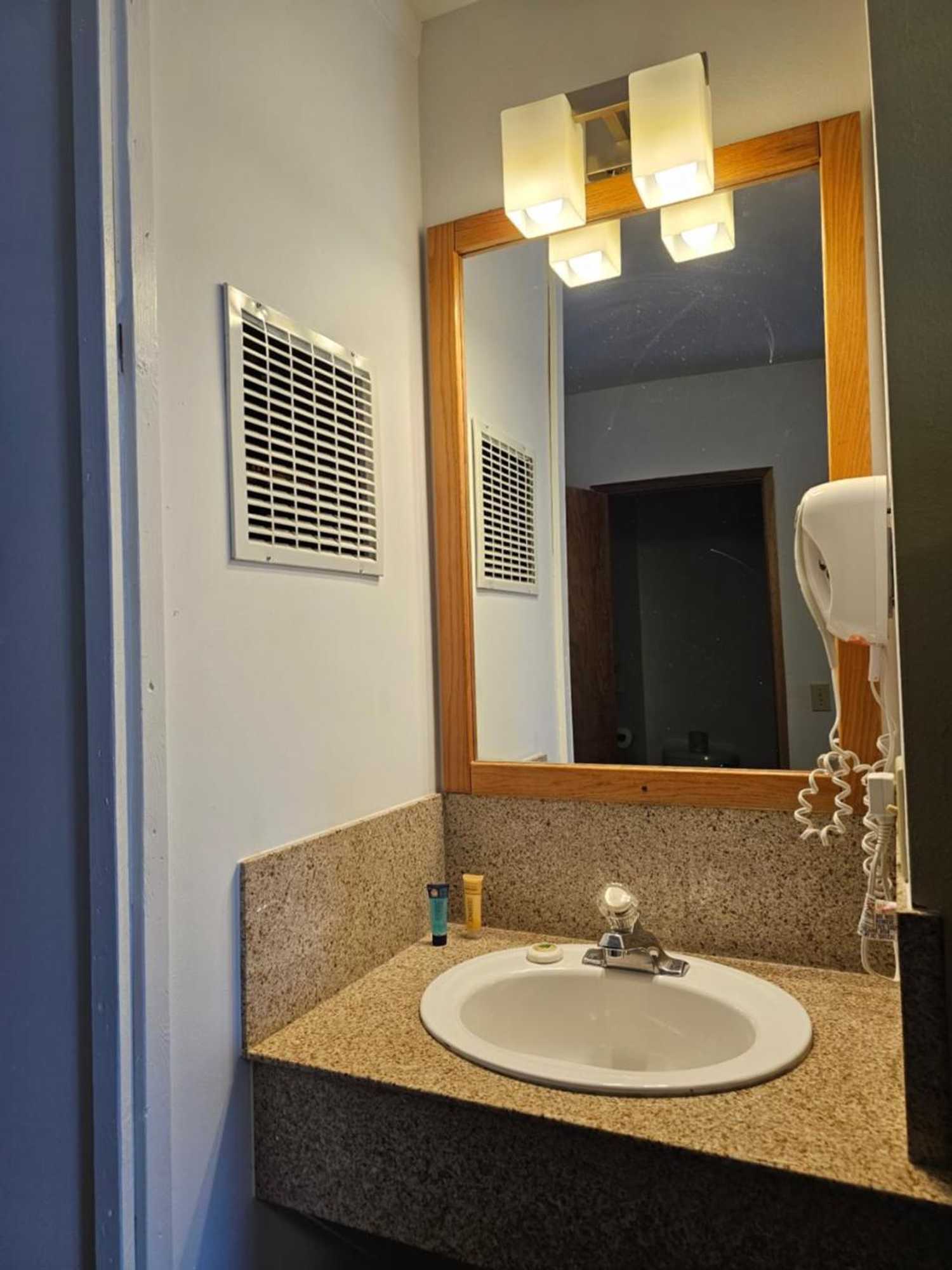 Gift card for Cle Elum Travelers Inn