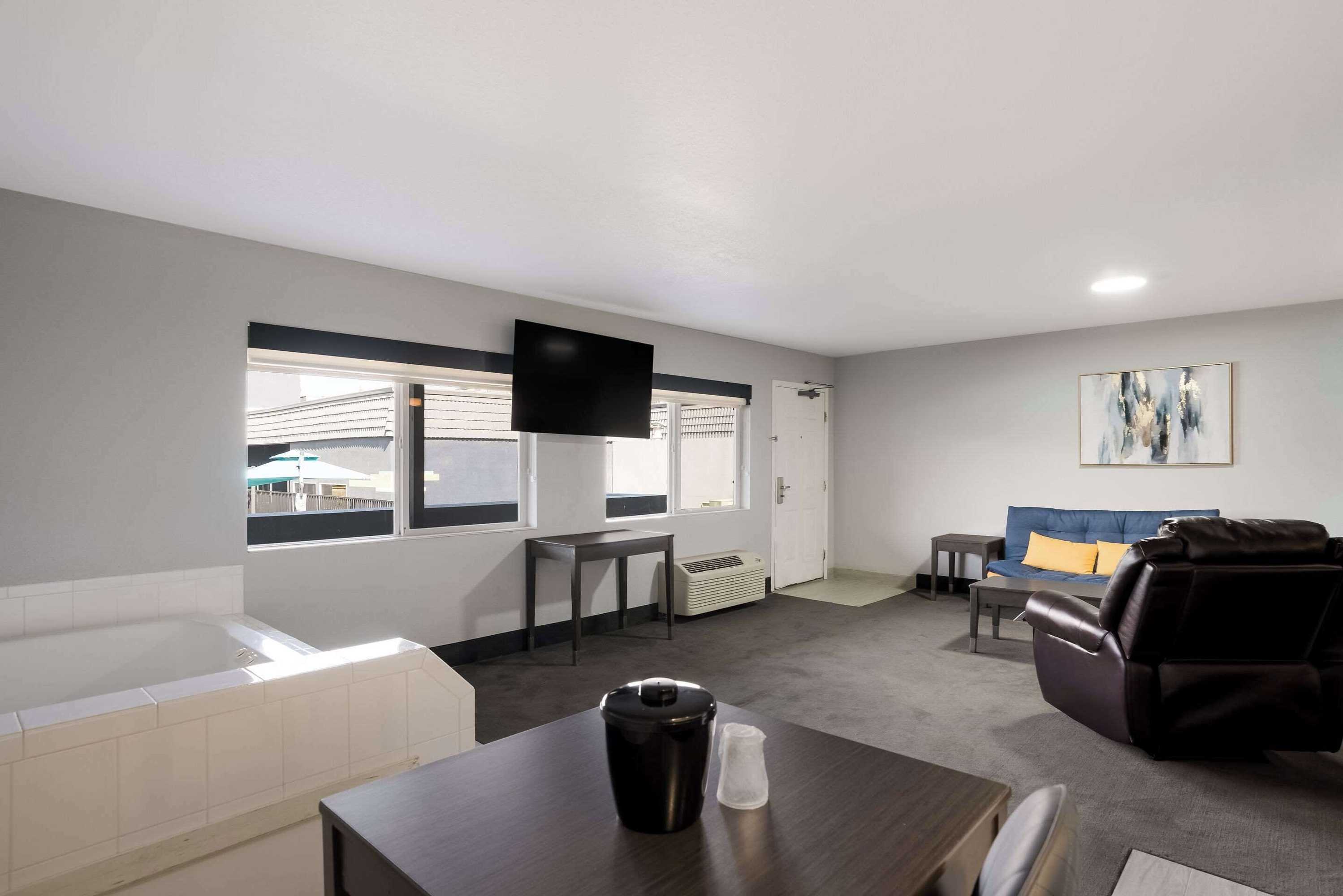 Gift card for Richland Riverfront Hotel Gift card for Richland Riverfront Hotel