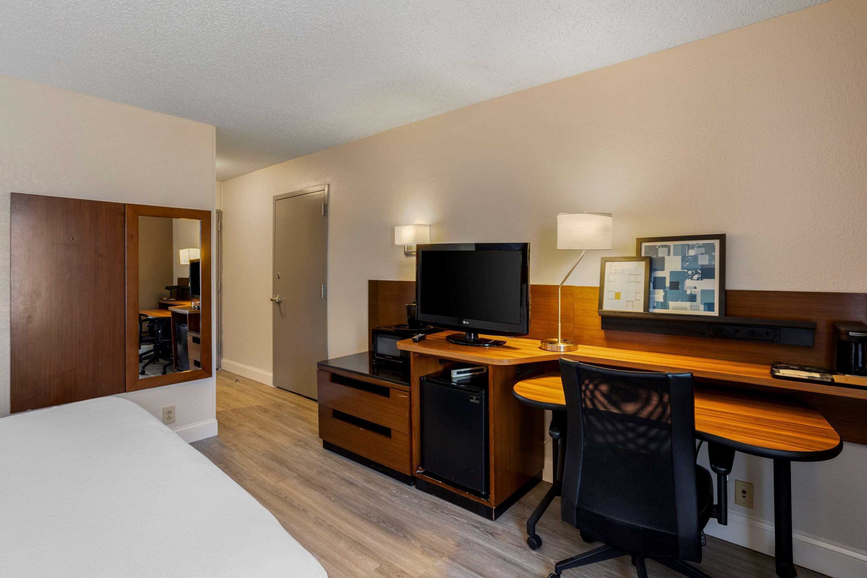 Gift card for Comfort Inn & Suites Mt Laurel-Philadelphia Gift card for Comfort Inn & Suites Mt Laurel-Philadelphia