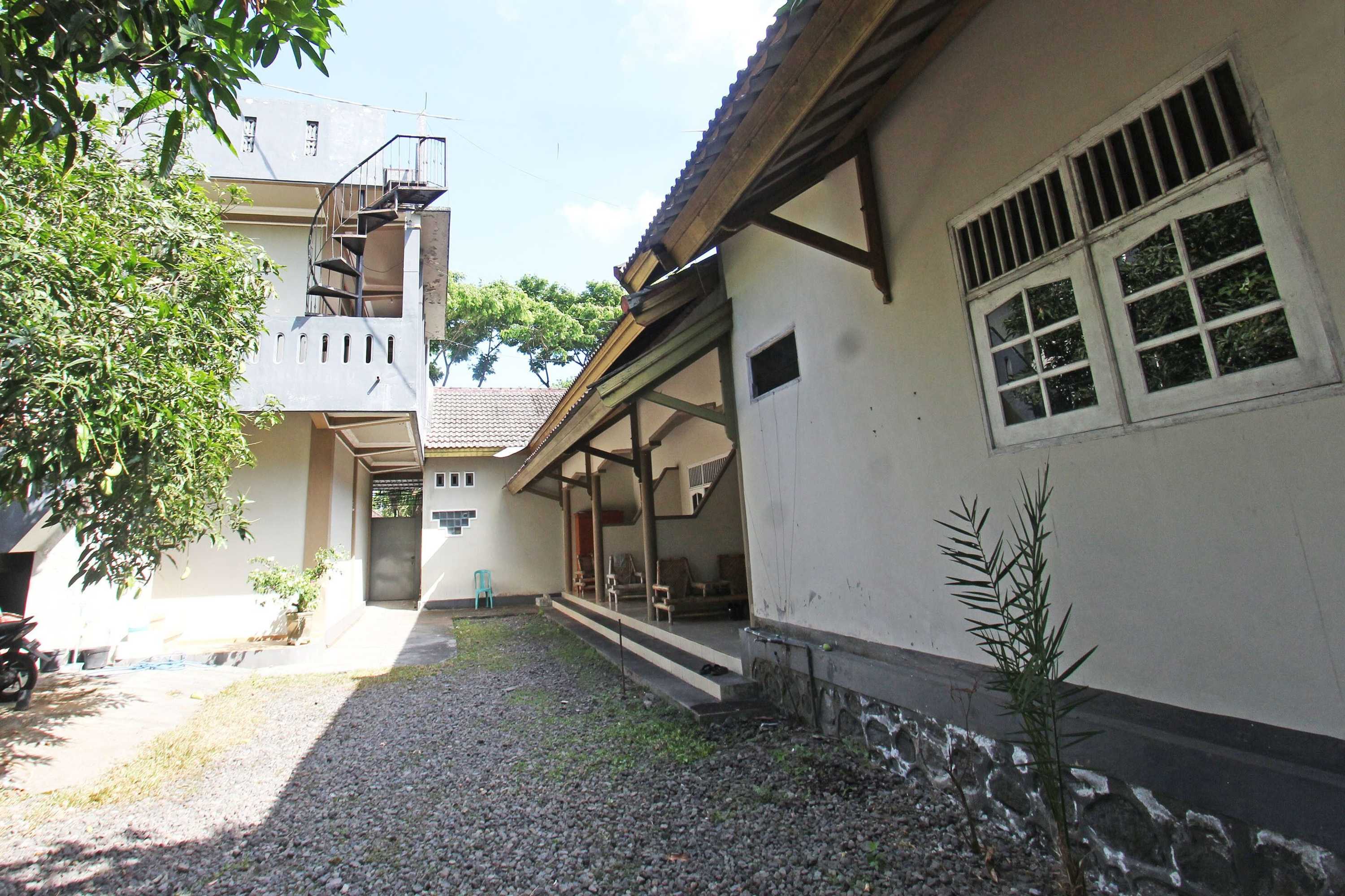 Gift card for Spot ON 92973 Madani Syariah Guesthouse Gift card for Spot ON 92973 Madani Syariah Guesthouse