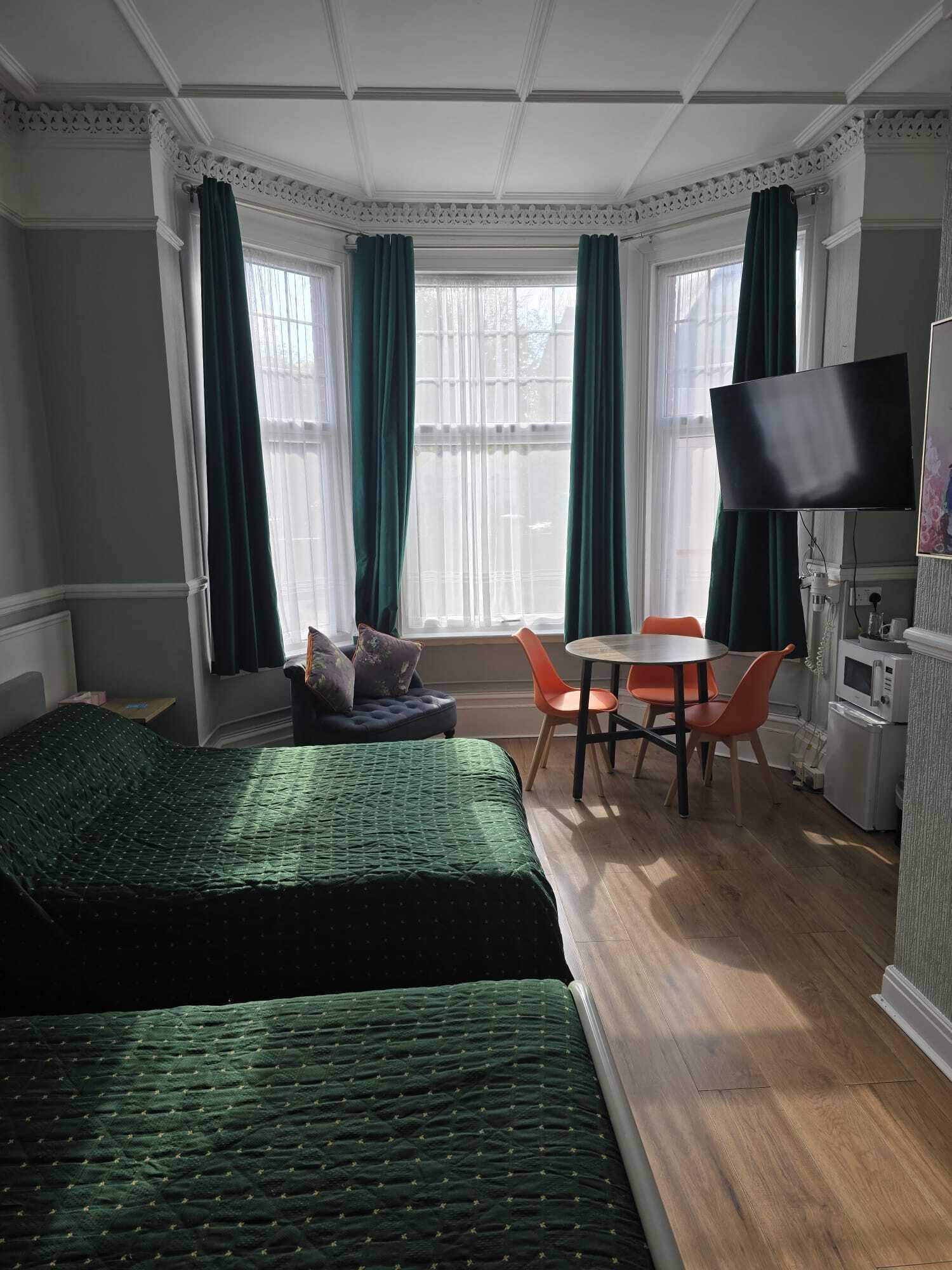 Gift card for Avis Hotel Bromley