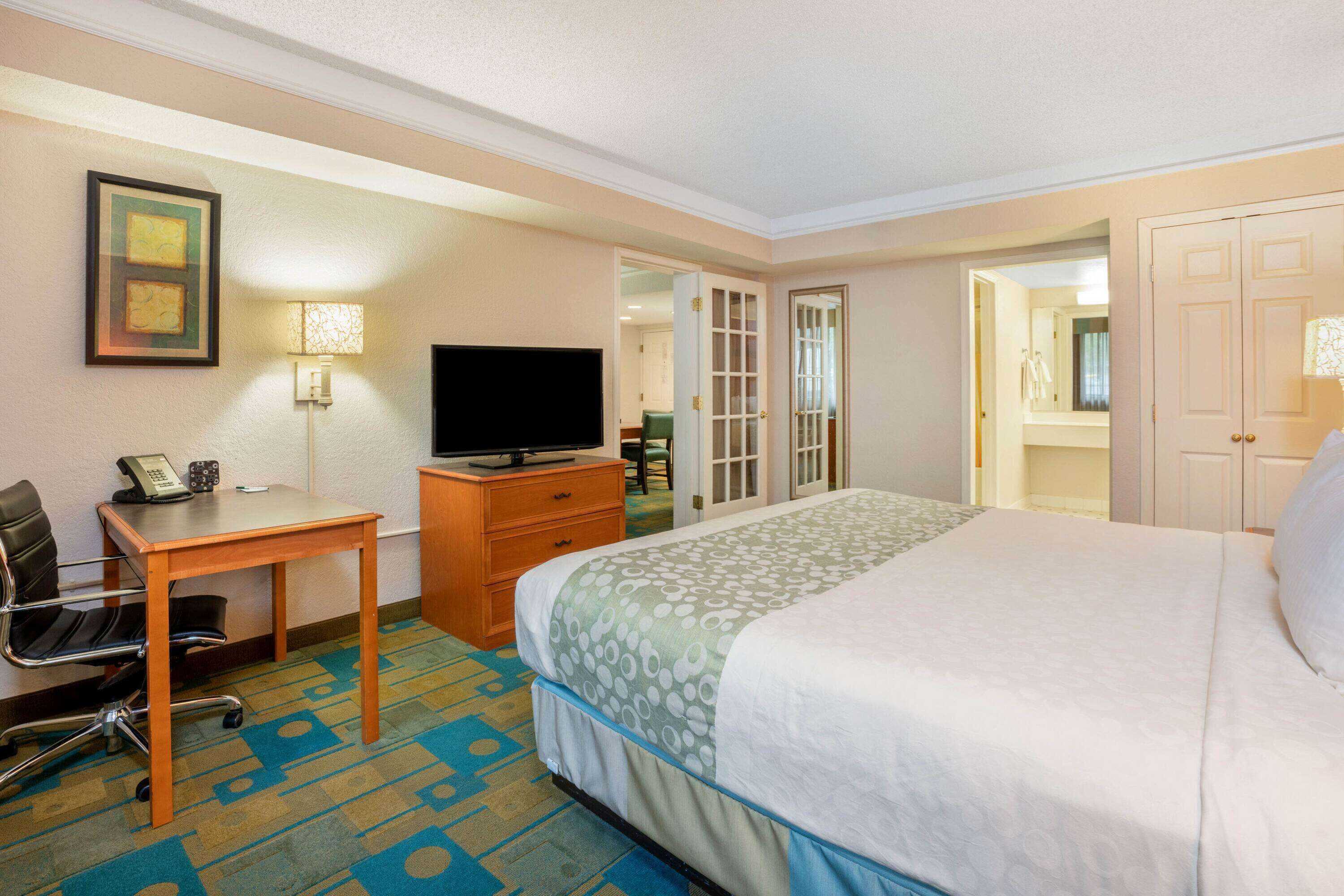 Gift card for La Quinta Inn & Suites by Wyndham Seattle Sea-Tac Airport Gift card for La Quinta Inn & Suites by Wyndham Seattle Sea-Tac Airport