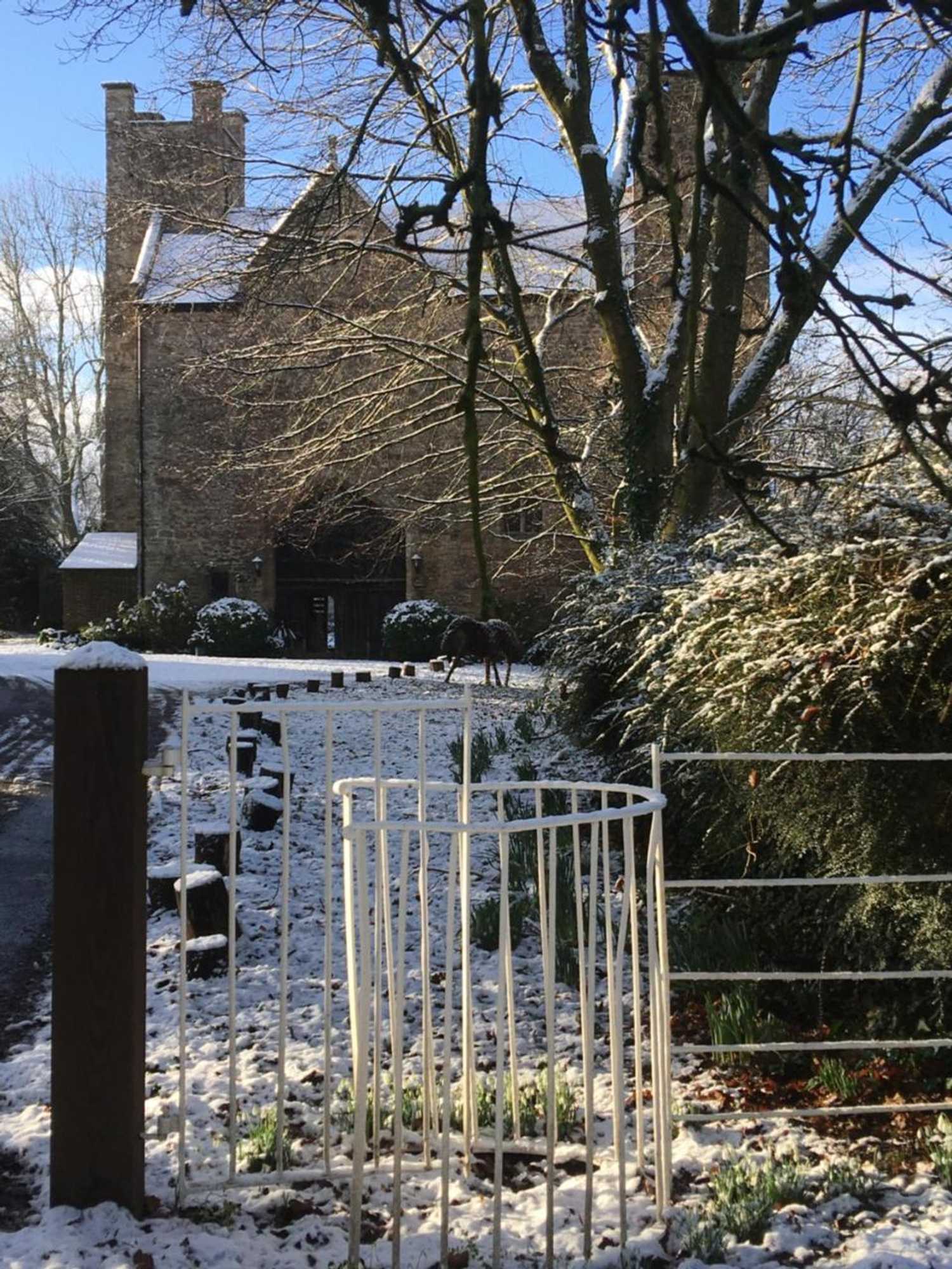 Gift card for Welsh Gatehouse, Historic Castle Which Can Cater For Electric Vehicle Gift card for Welsh Gatehouse, Historic Castle Which Can Cater For Electric Vehicle