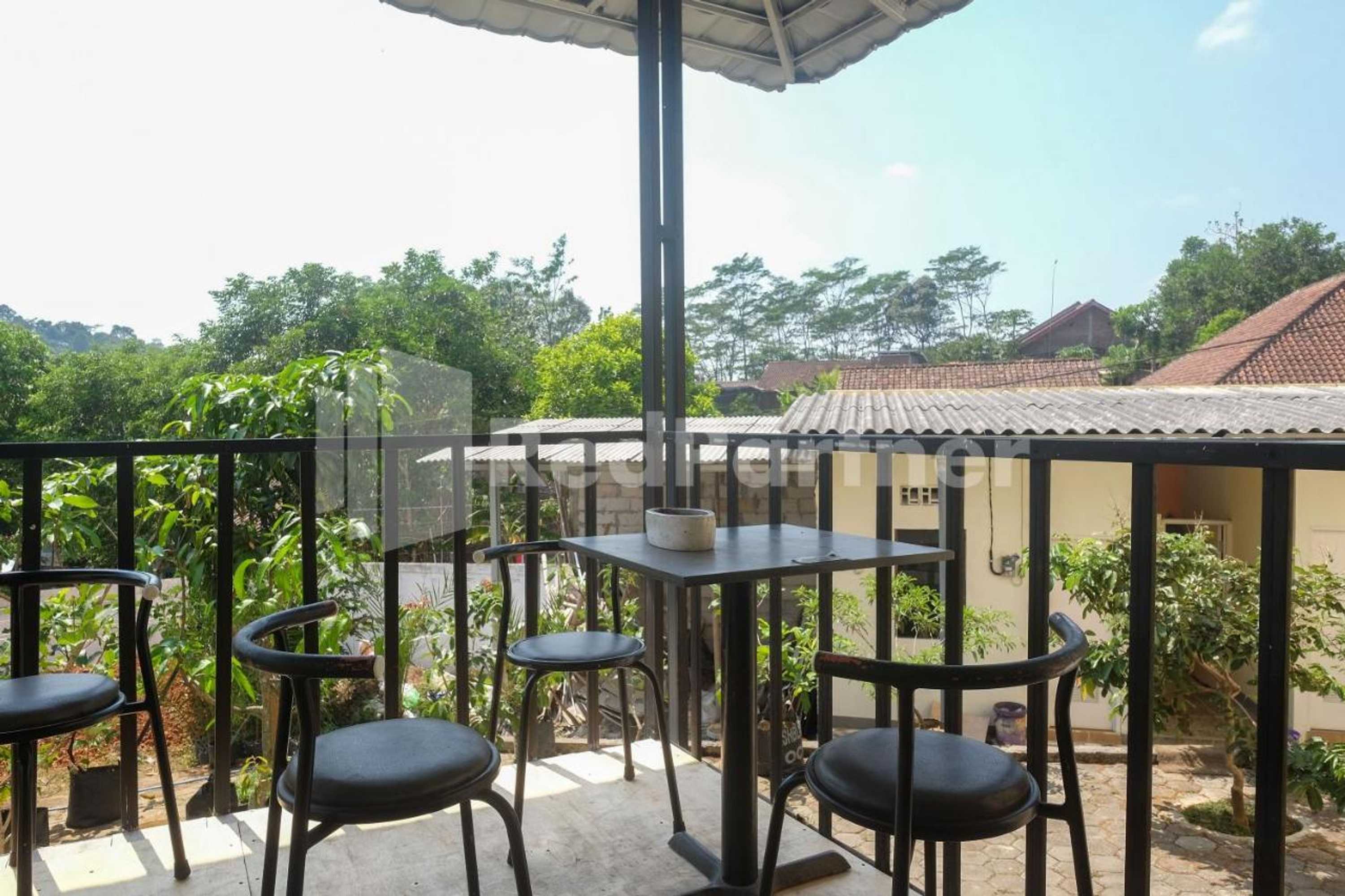 Gift card for Travelista Homestay Near Gor Candradimuka Semarang Mitra Reddoorz