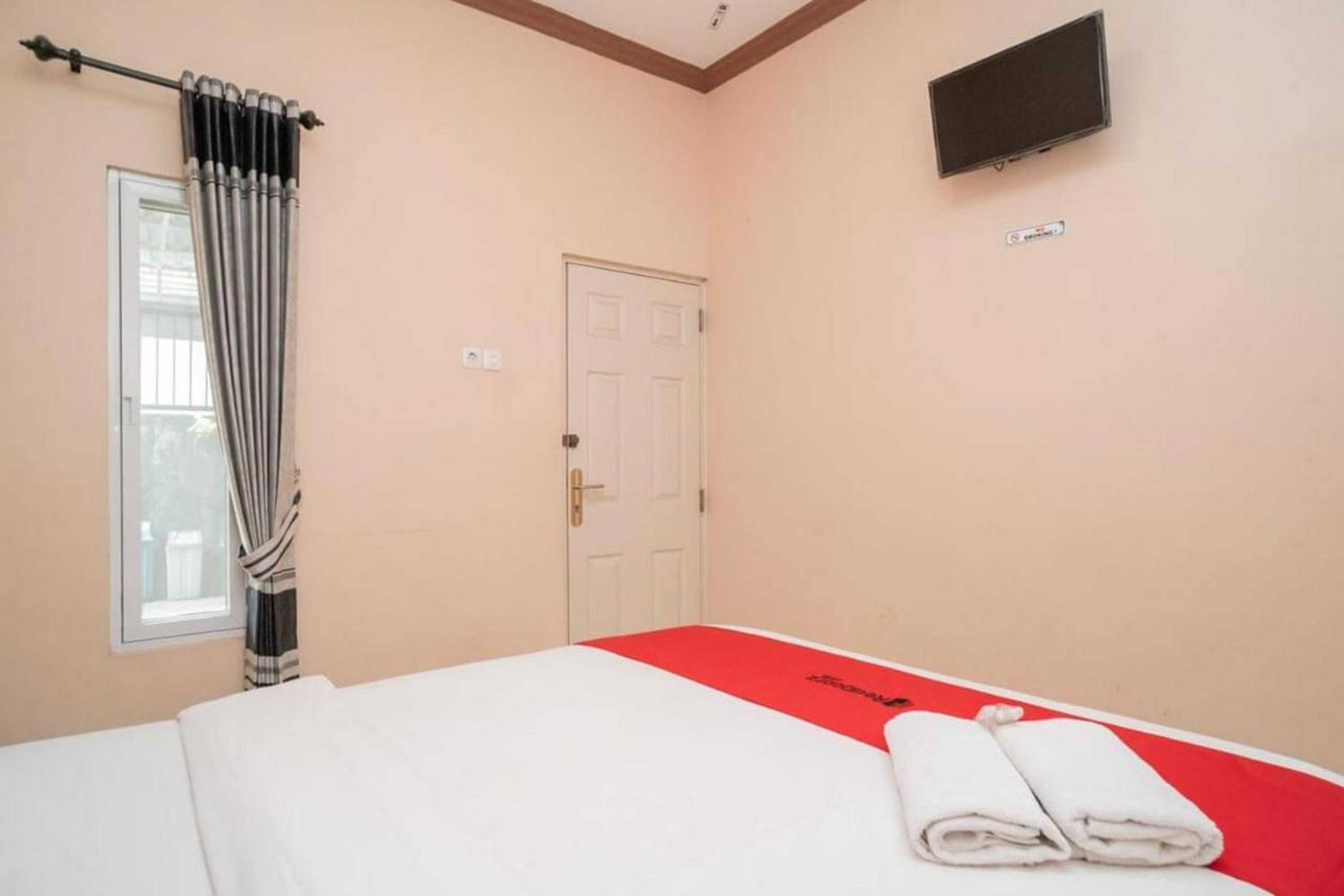 Gift card for Reddoorz Syariah Near Lippo Plaza Sidoarjo