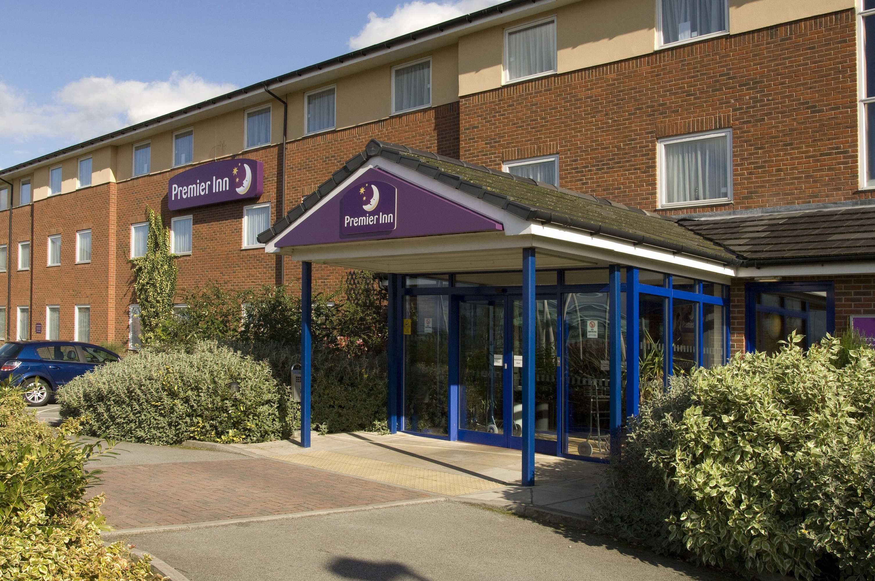 Gift card for Premier Inn Wakefield South (m1, Jct39) Gift card for Premier Inn Wakefield South (m1, Jct39)
