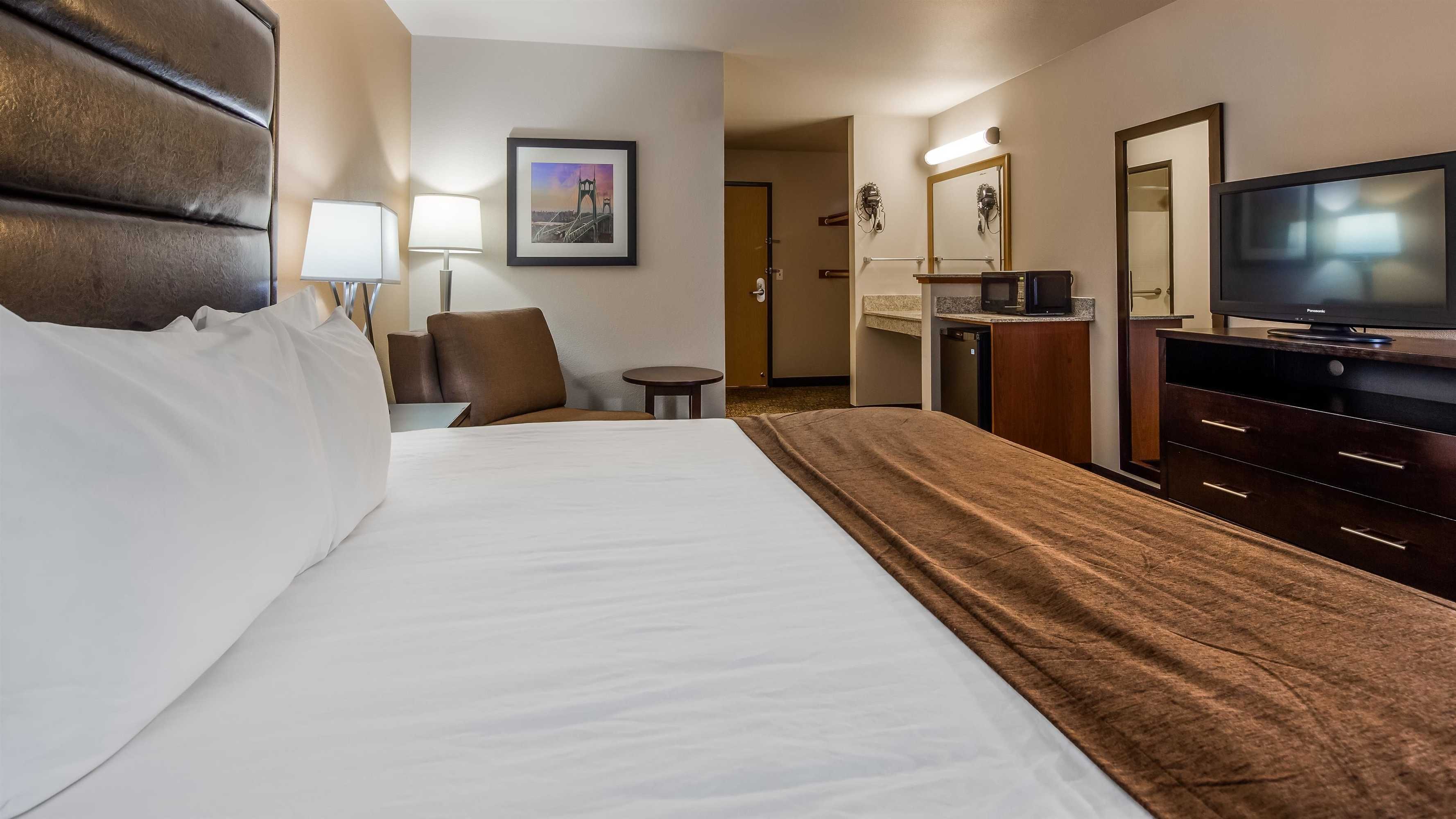 Gift card for Best Western Oak Meadows Inn Gift card for Best Western Oak Meadows Inn