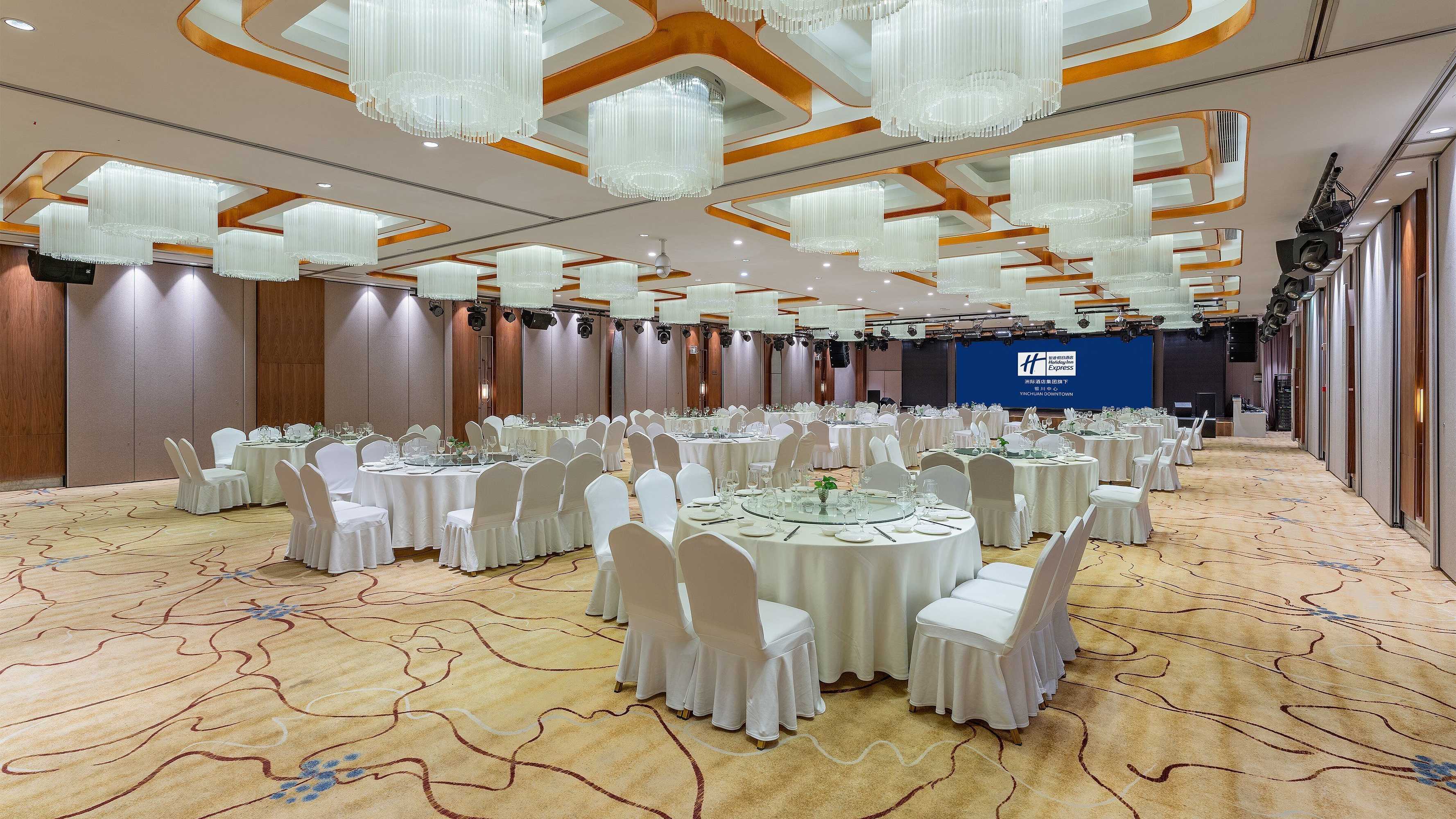Gift card for Holiday Inn Express Yinchuan Downtown by Ihg Gift card for Holiday Inn Express Yinchuan Downtown by Ihg
