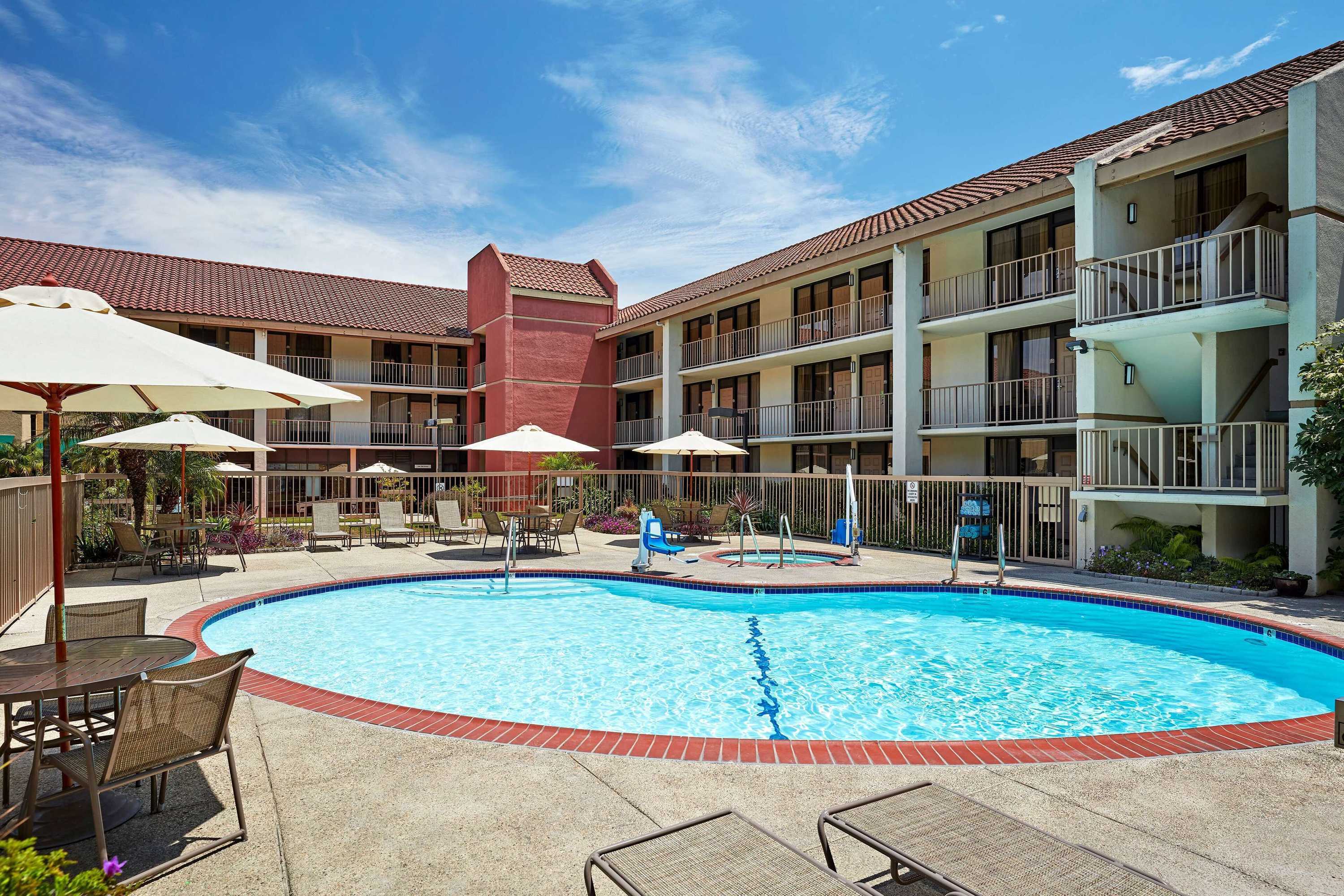 Gift card for La Quinta Inn & Suites by Wyndham Thousand Oaks-Newbury Park Gift card for La Quinta Inn & Suites by Wyndham Thousand Oaks-Newbury Park