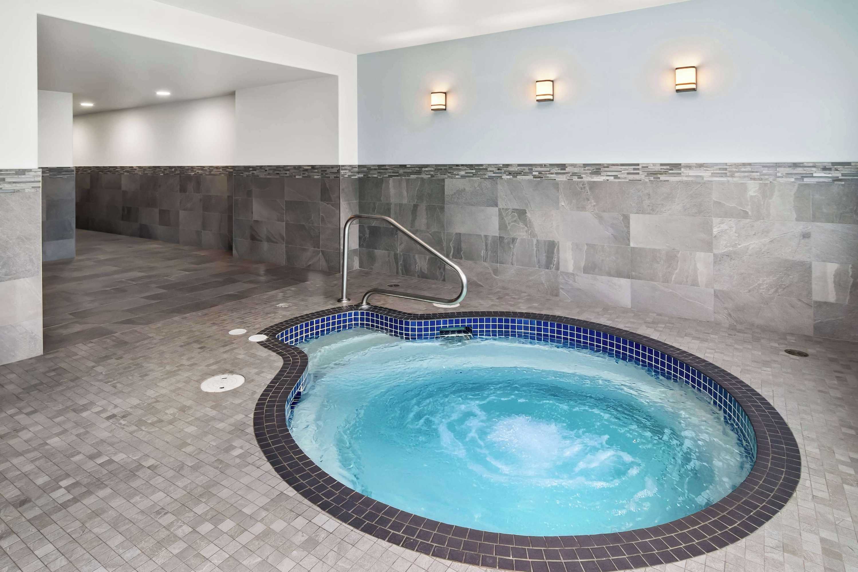 Gift card for Best Western Plus Pitt Meadows Inn & Suites Gift card for Best Western Plus Pitt Meadows Inn & Suites