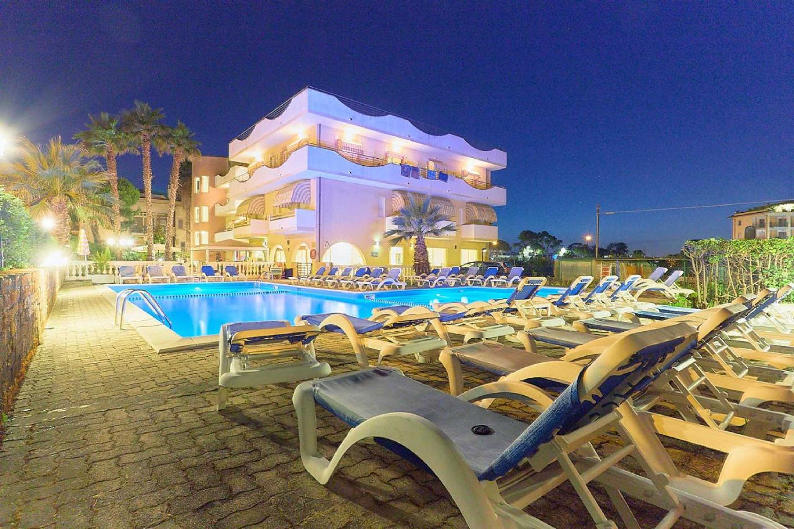 Gift card for Hotel Rivadoro-Spiaggia Ombrellone e Lettini-Piscina-Parcheggio