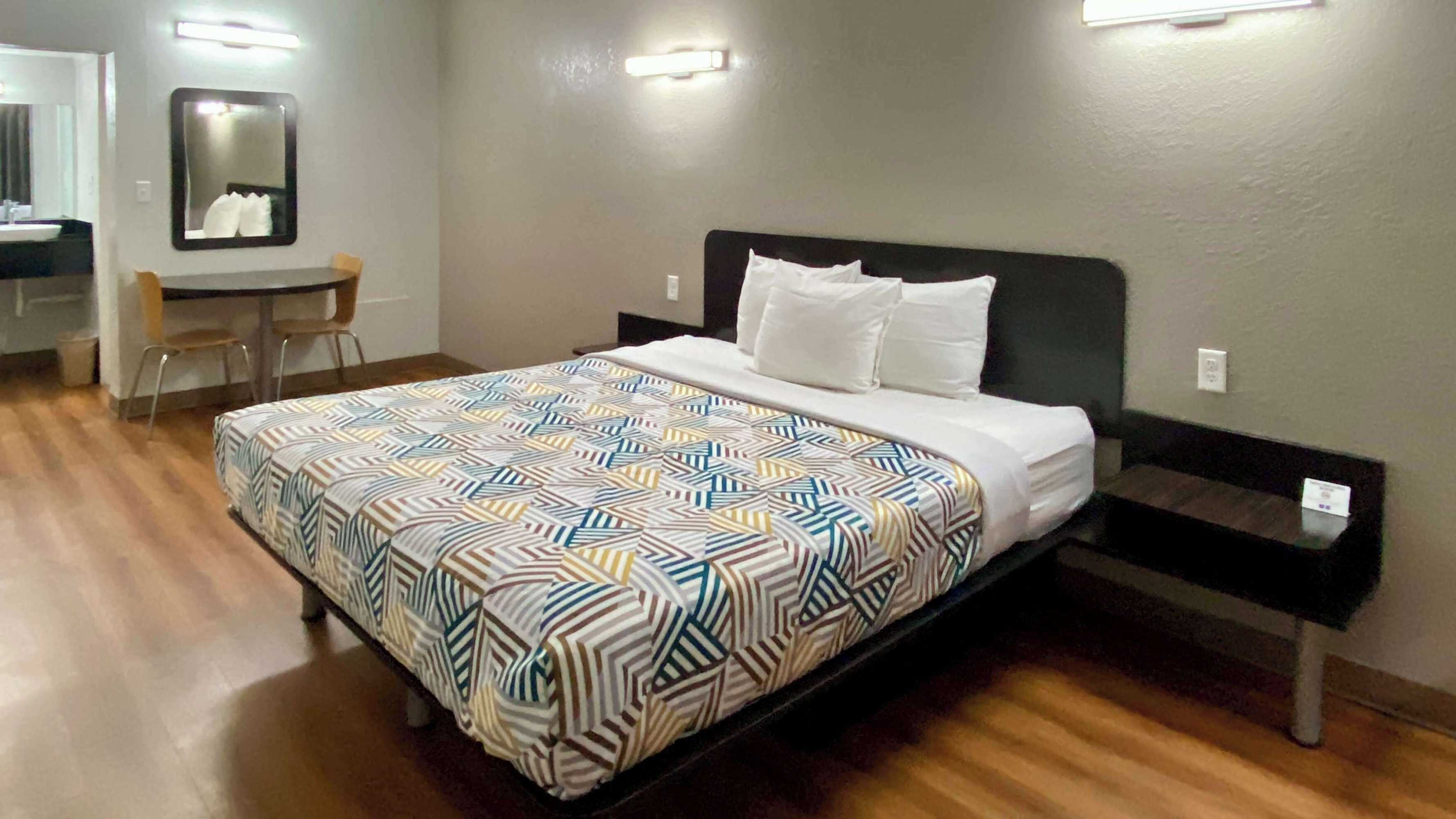 Gift card for Motel 6 Huntington, WV