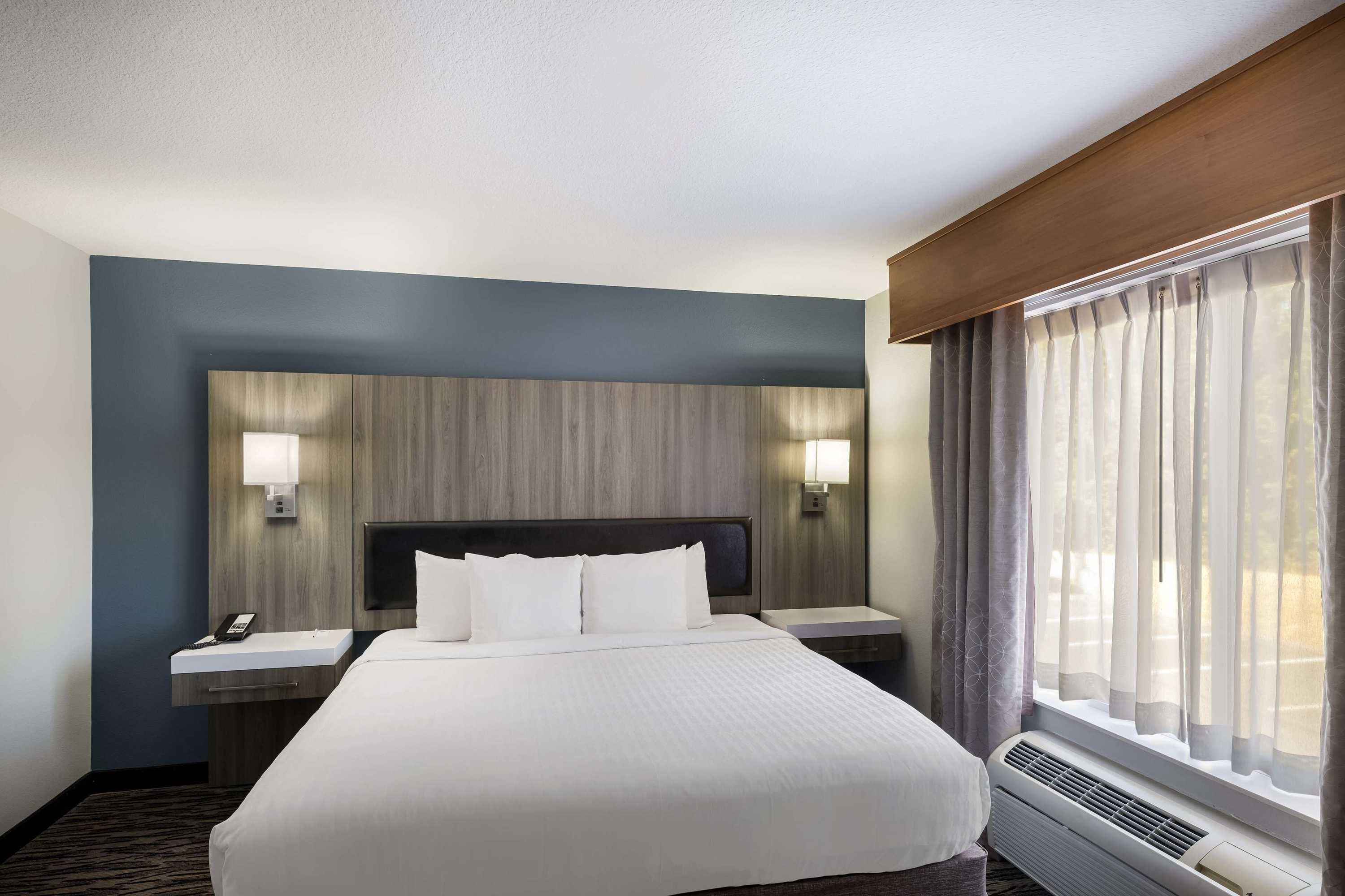 Gift card for Best Western Plus Mountain View Auburn Inn Gift card for Best Western Plus Mountain View Auburn Inn
