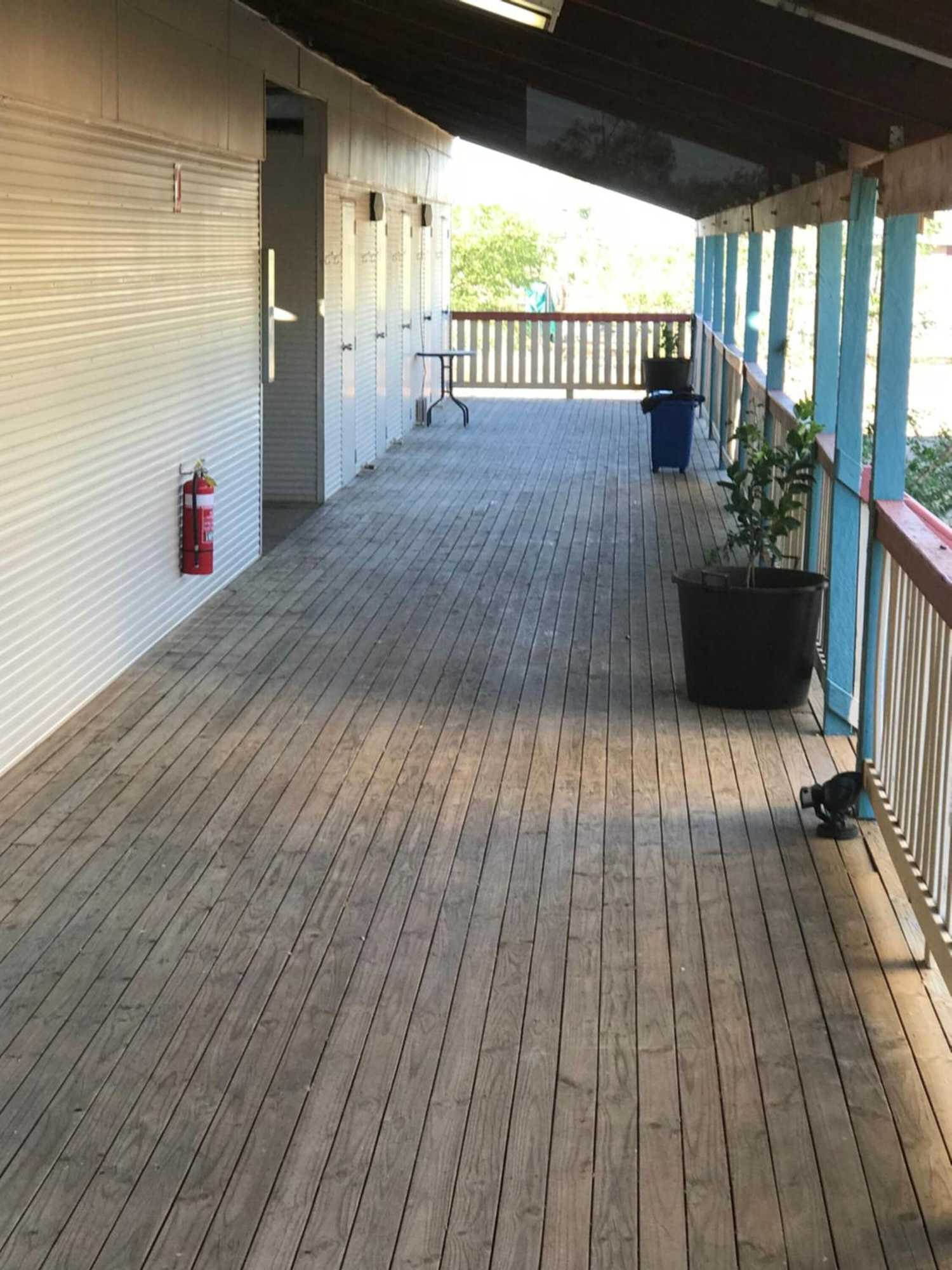 Gift card for Stork RD Budget Rooms - Private Rooms With Shared Bathrooms Access to Pool Gift card for Stork RD Budget Rooms - Private Rooms With Shared Bathrooms Access to Pool