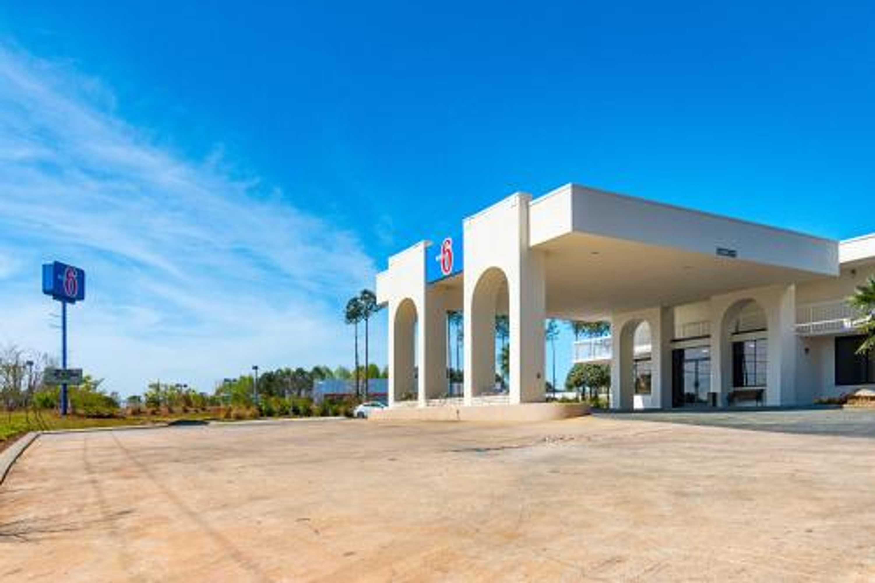 Gift card for Motel 6 Newnan, GA Gift card for Motel 6 Newnan, GA