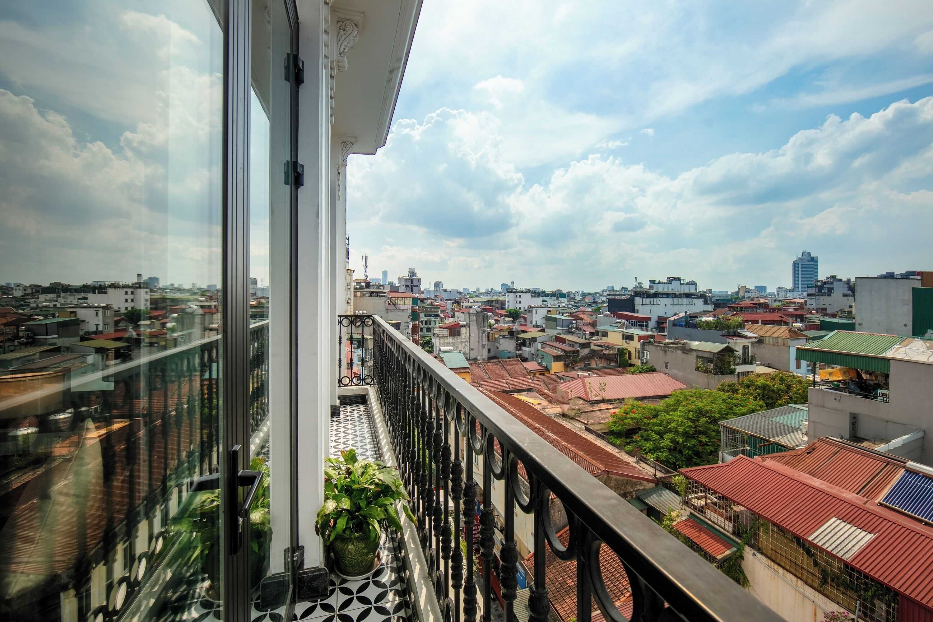 Gift card for May De Ville Crown Hotel & Spa Gift card for May De Ville Crown Hotel & Spa
