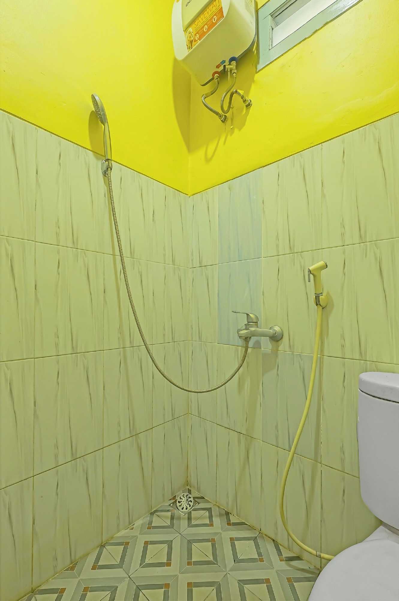 Gift card for Oyo 92483 Hotel Kirana