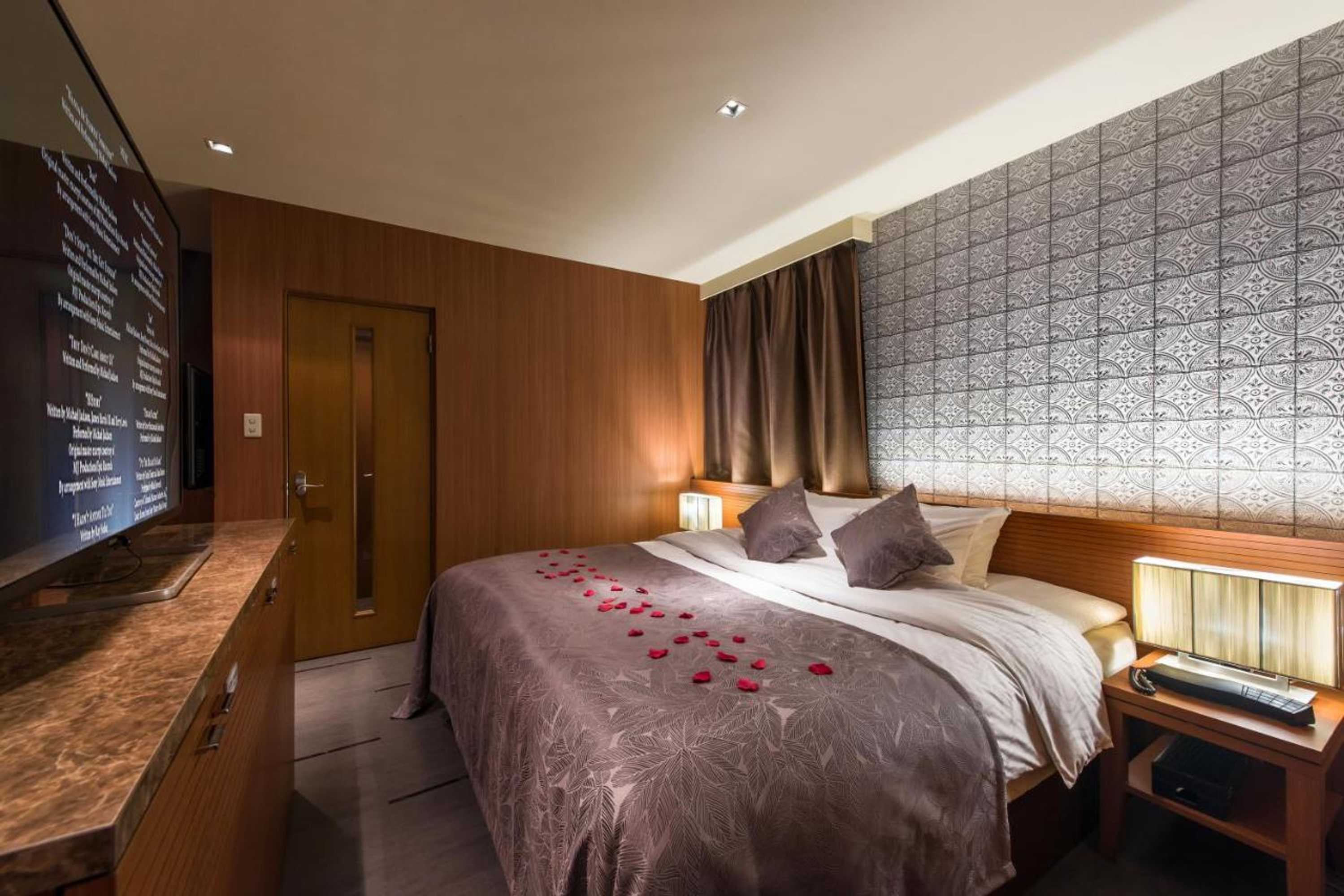 Gift card for Hotel Lotus Iwatsuki (adult Only)