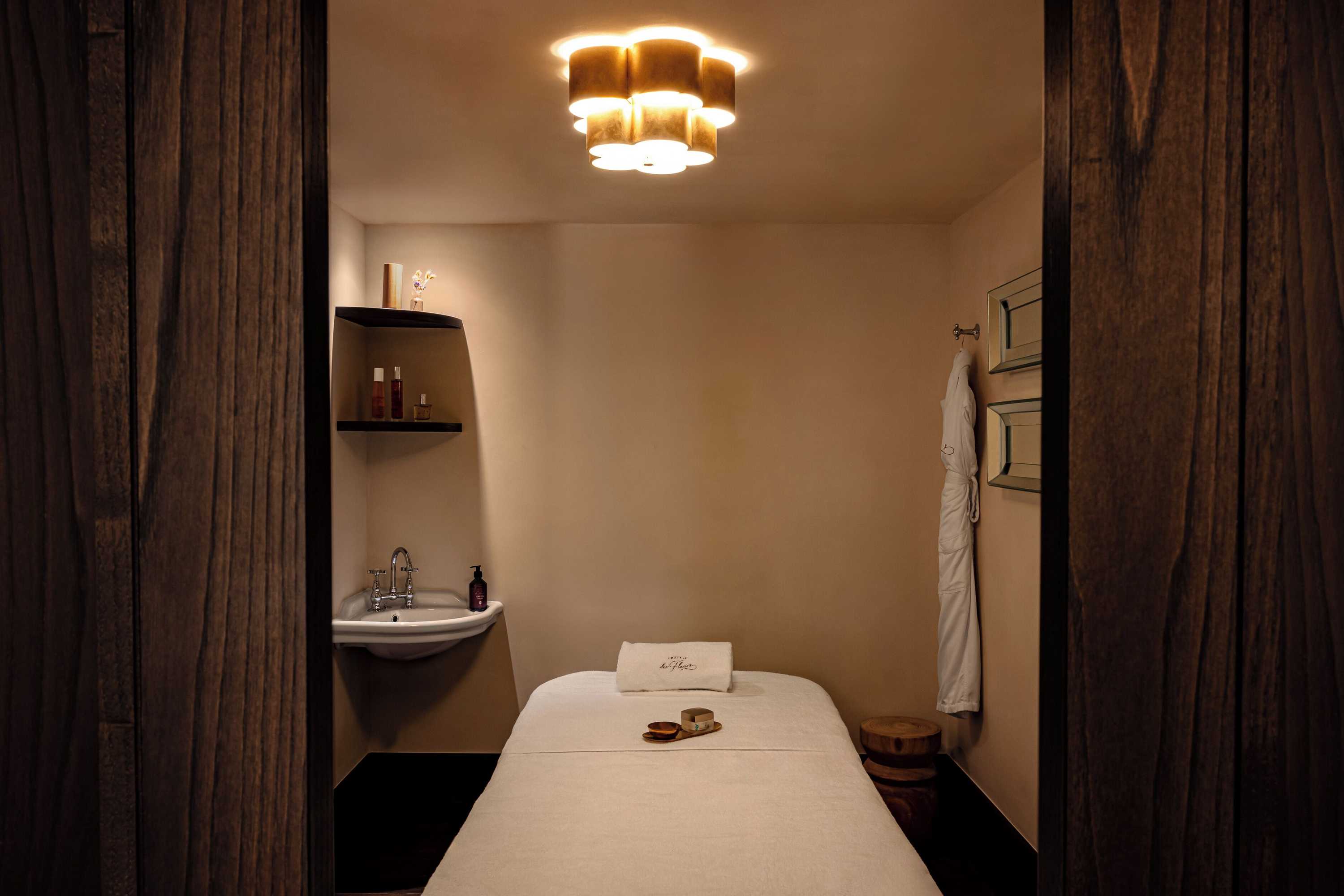 Gift card for Chateau Des Fleurs Hotel & Spa Paris Gift card for Chateau Des Fleurs Hotel & Spa Paris