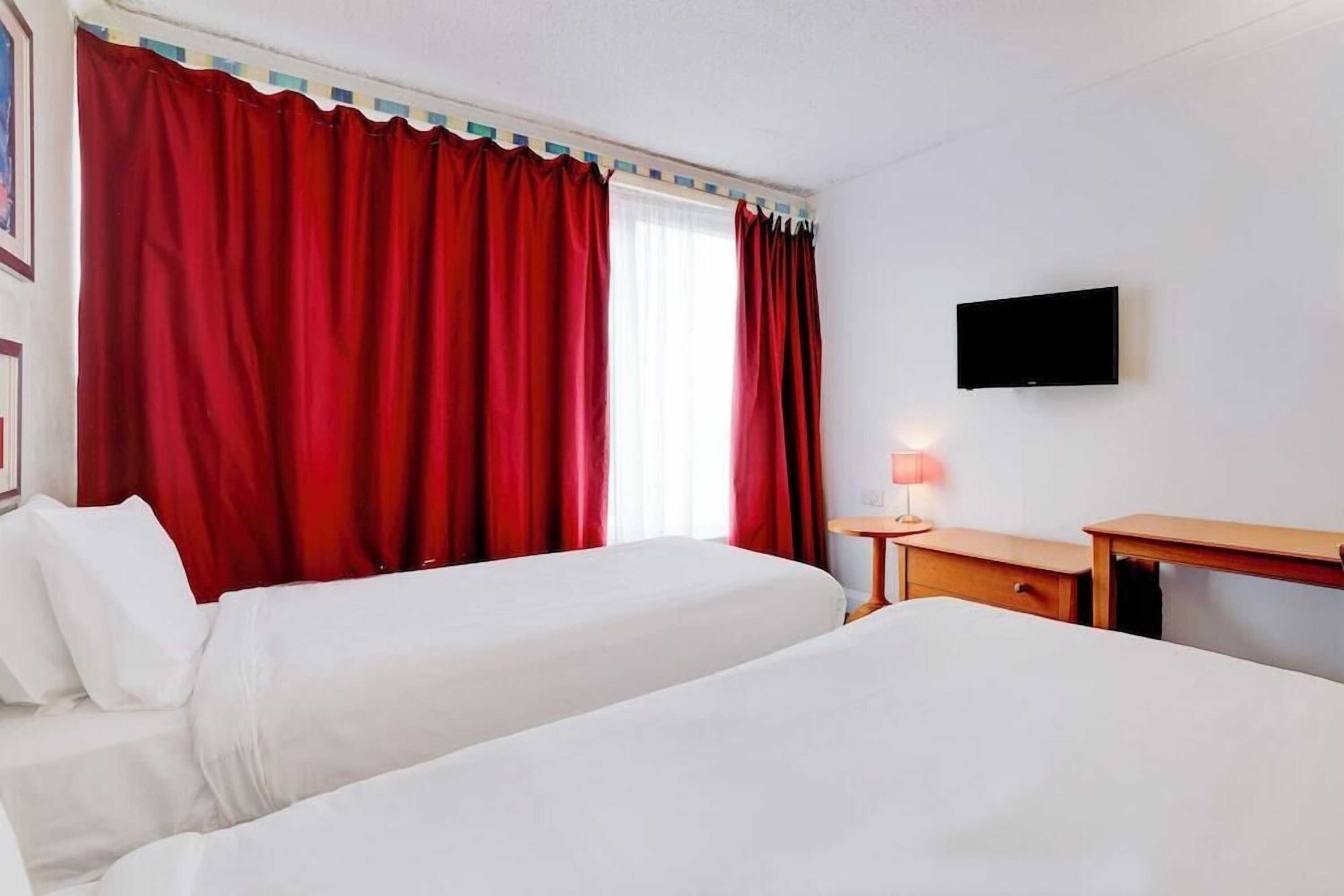 Gift card for Oyo The Chiltern Hotel