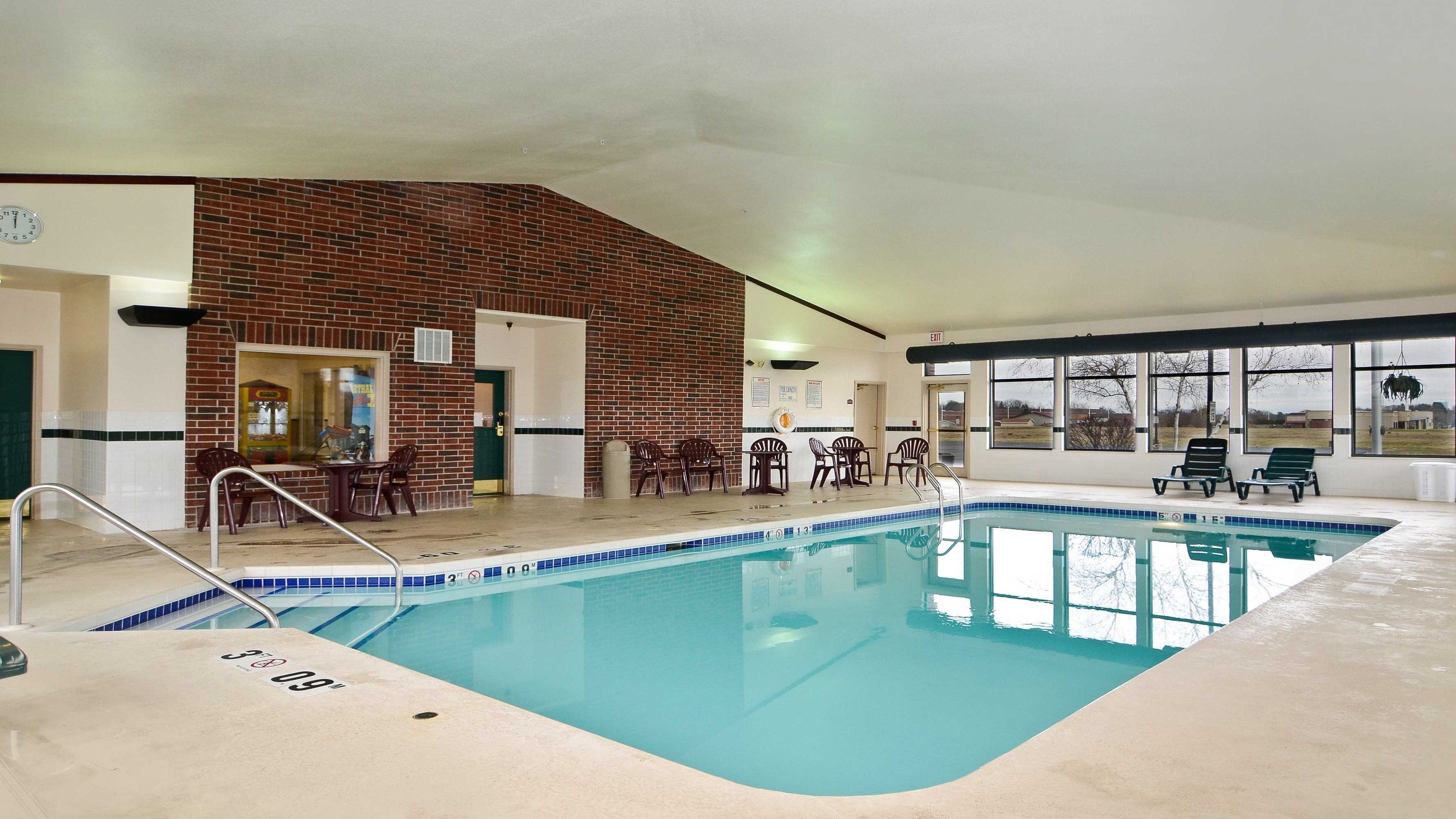 Gift card for Holiday Inn Express Hotel & Suites Fort Atkinson by Ihg Gift card for Holiday Inn Express Hotel & Suites Fort Atkinson by Ihg