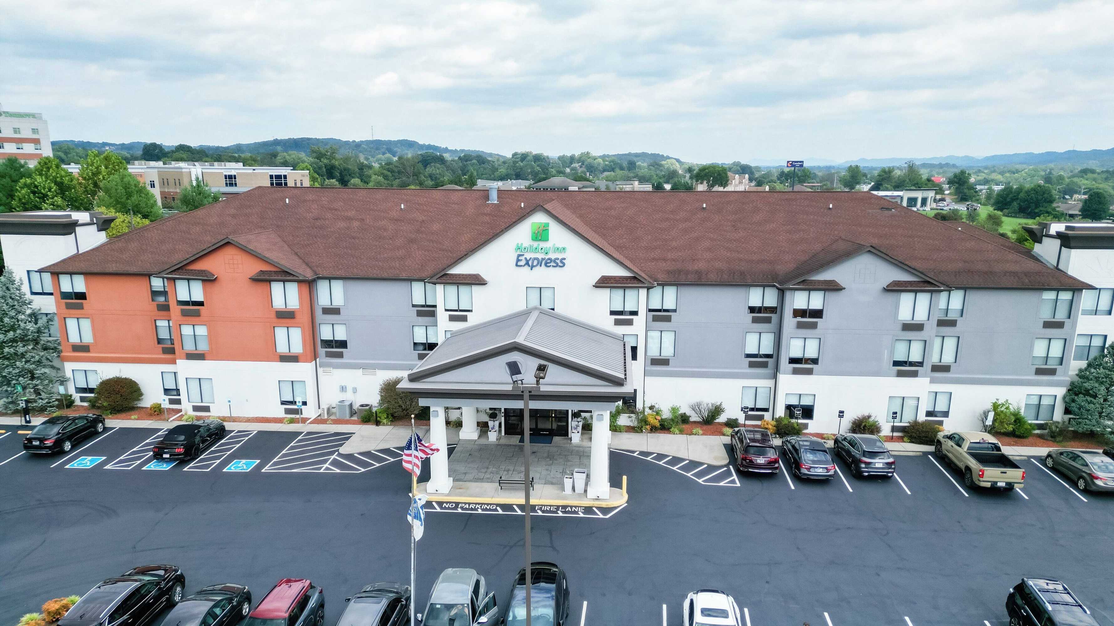 Gift card for Holiday Inn Express & Suites Knoxville-North-I-75 Exit 112 by Ihg Gift card for Holiday Inn Express & Suites Knoxville-North-I-75 Exit 112 by Ihg