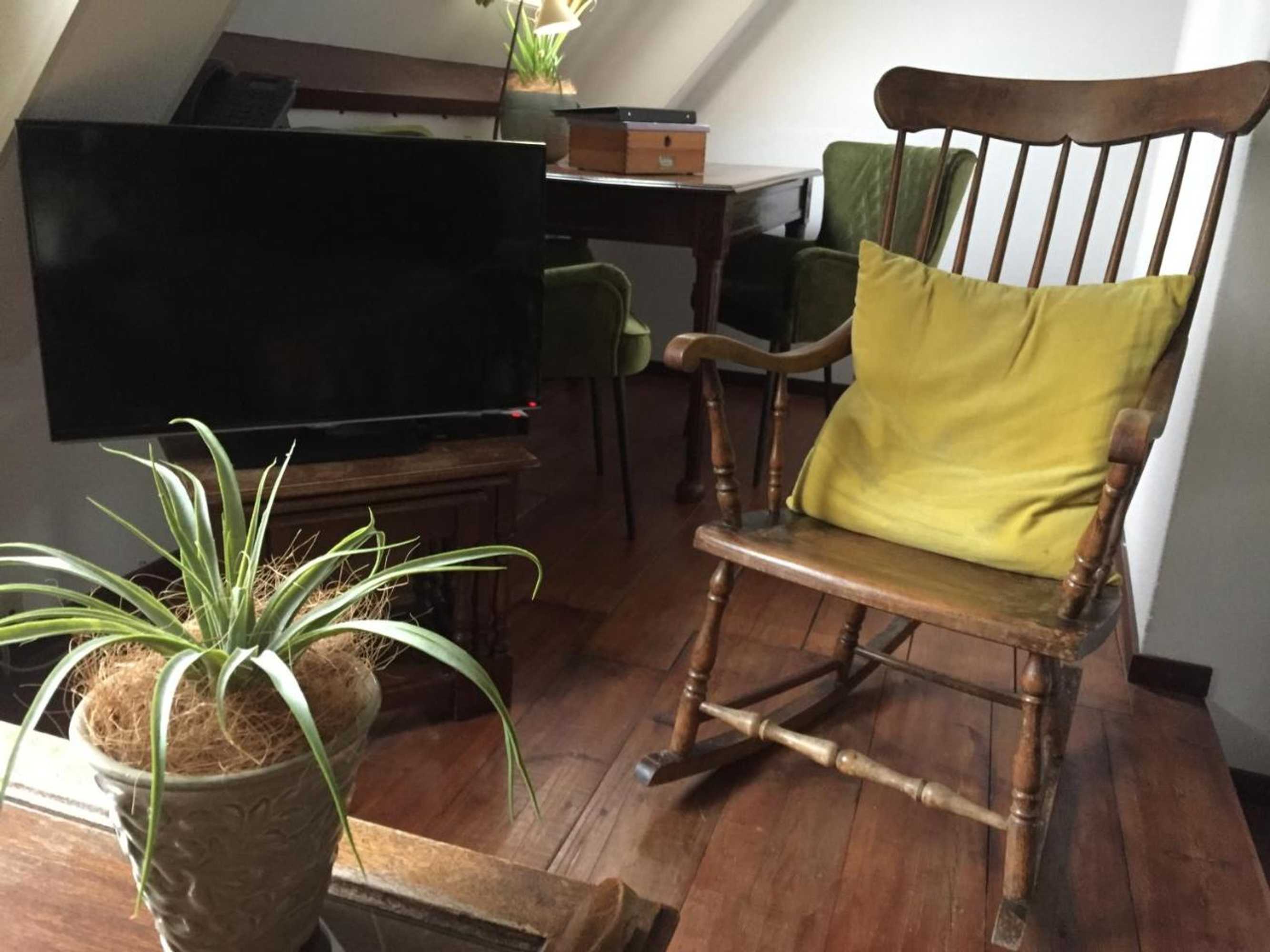 Gift card for Hanzestadslogement De Leeuw, in Het Centrum, Met Een Binnenplaats, Kamers Met Badkamer en Toilet en Een Keukentje