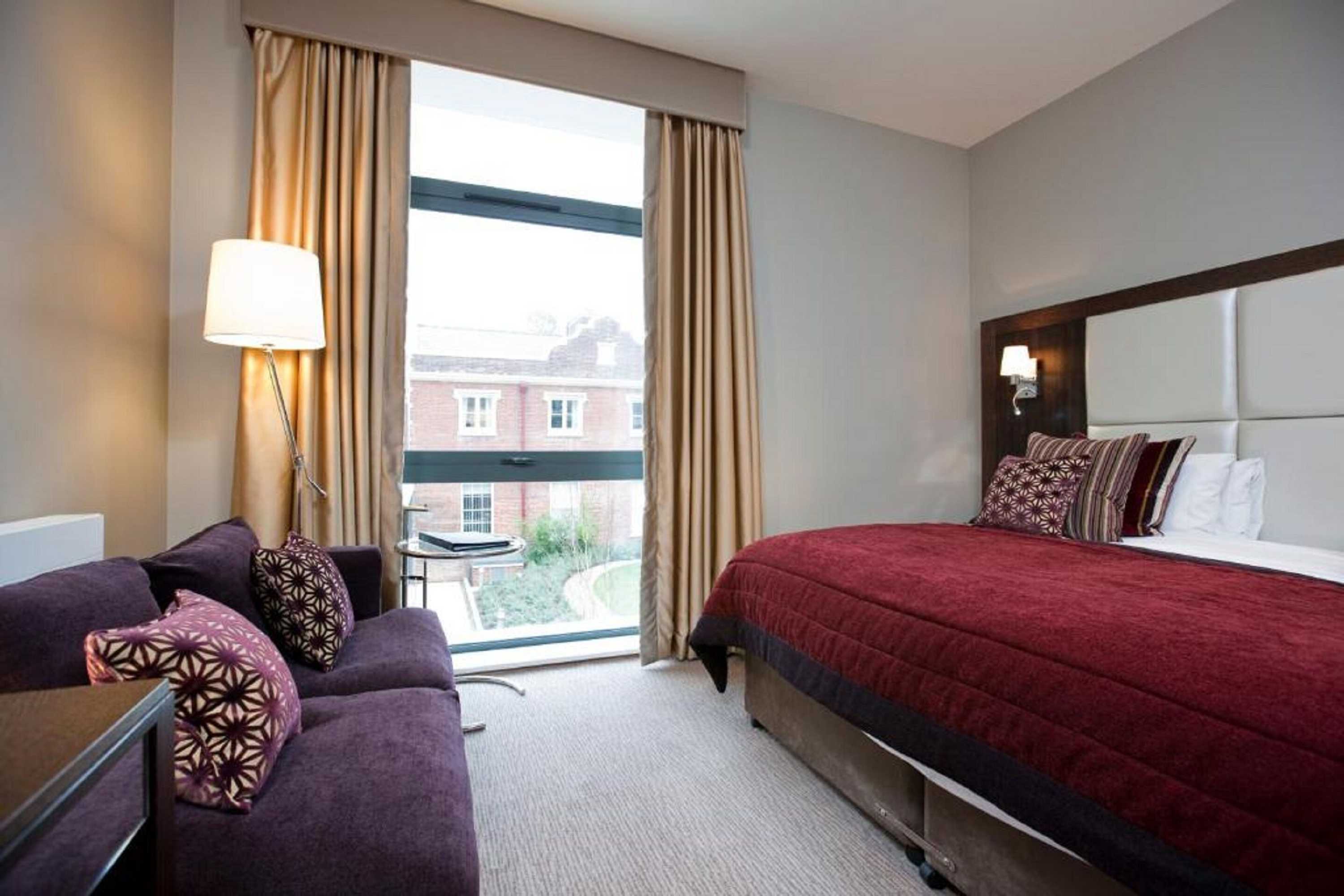 Gift card for Wivenhoe House Hotel Gift card for Wivenhoe House Hotel