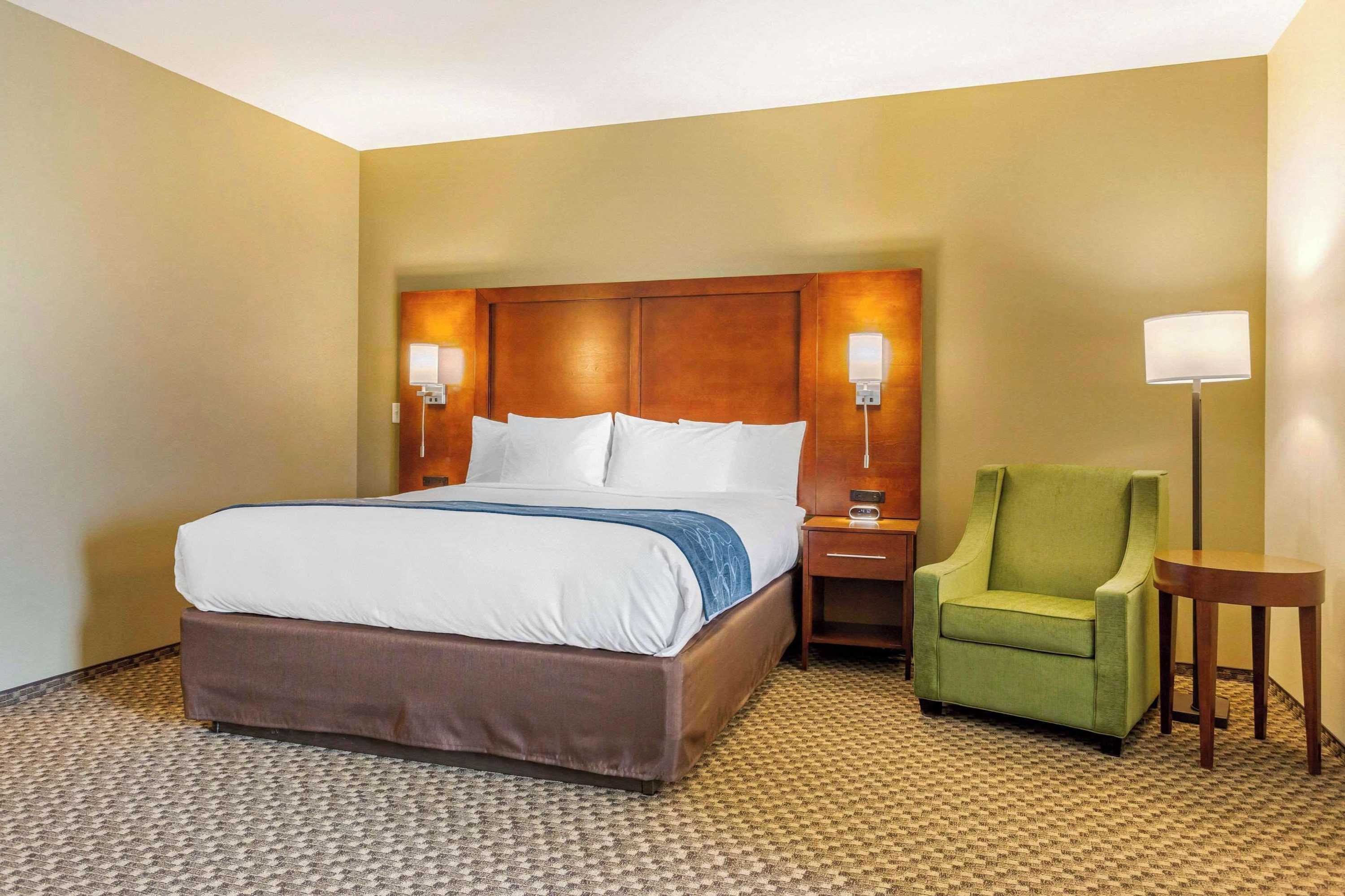 Gift card for Comfort Suites Burlington Near I-5 Gift card for Comfort Suites Burlington Near I-5