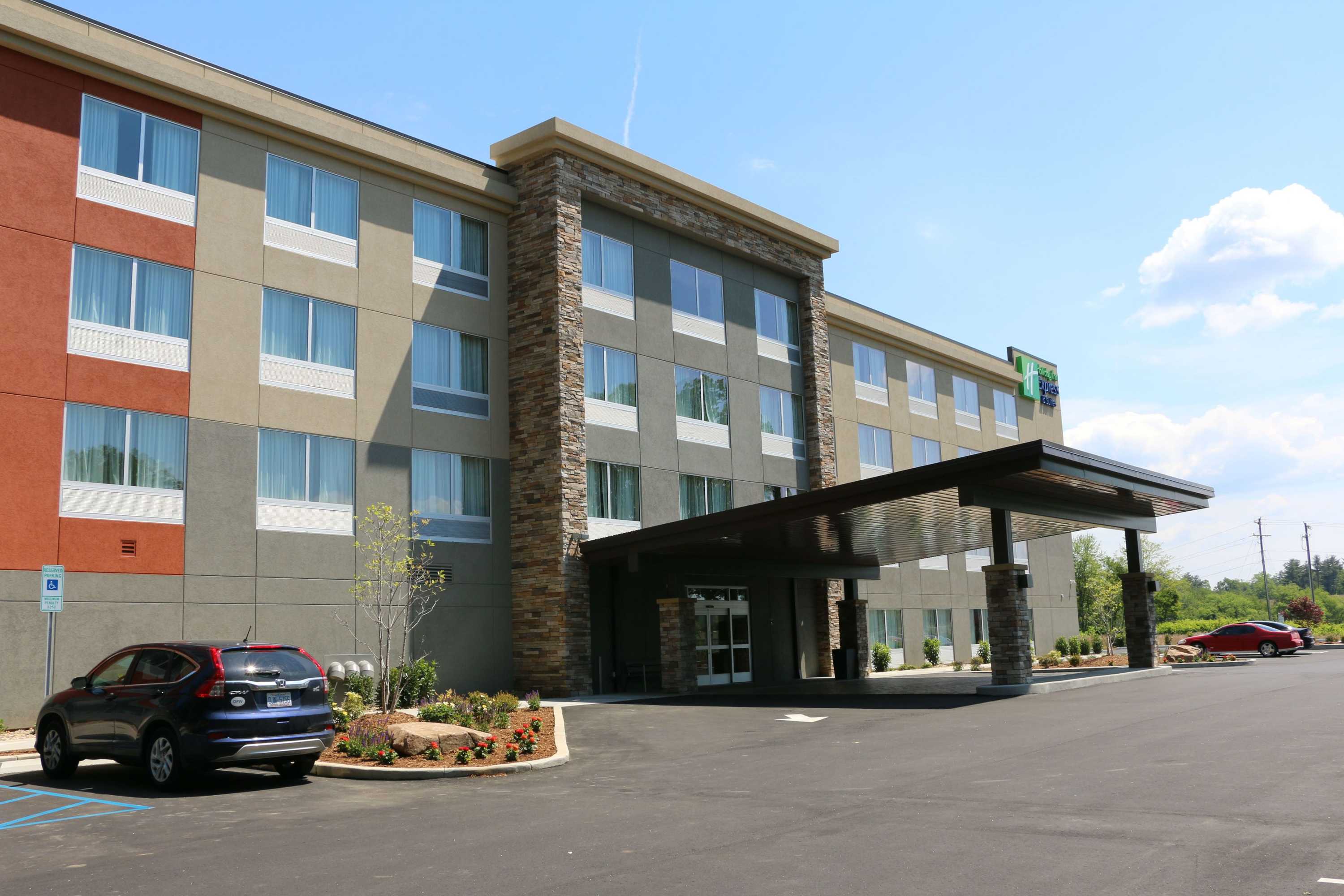 Gift card for Holiday Inn Express & Suites Hendersonville SE - Flat Rock by Ihg Gift card for Holiday Inn Express & Suites Hendersonville SE - Flat Rock by Ihg